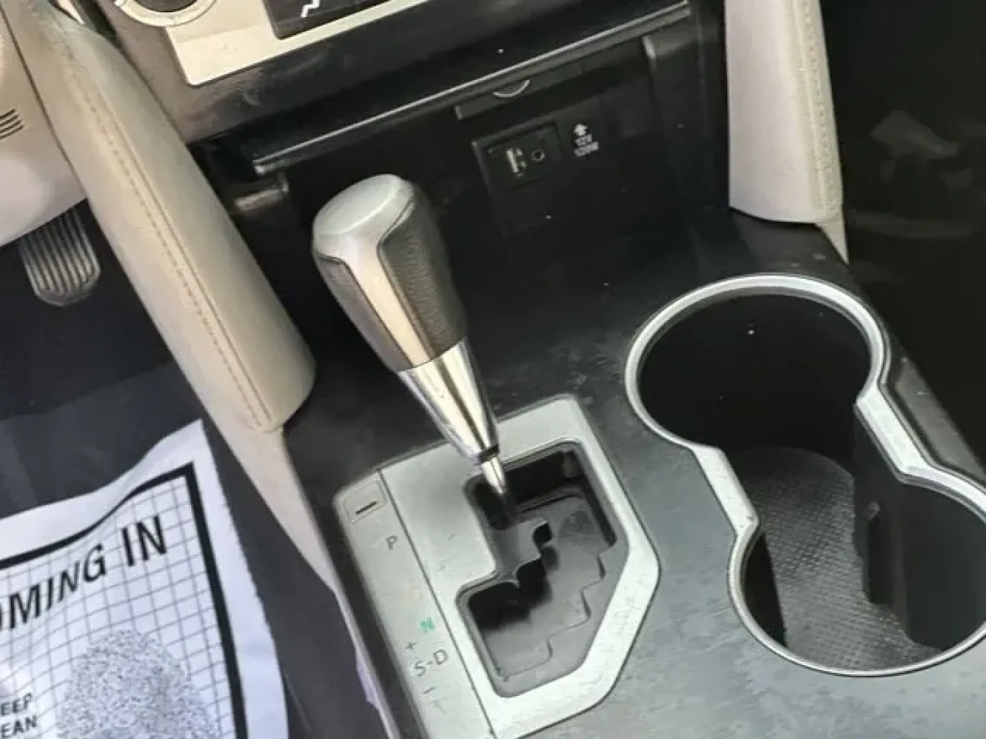 2014 Toyota Camry (4T1BF1FK5EU) with an Other engine, AUTOMATIC transmission, located at 8829 US Hwy 19, Port Richey, FL, 34668, (727) 264-1107, 28.285917, -82.717346 - KBB.com 10 Best Late-Model Used Cars Under $15,000. Only 118,636 Miles! Boasts 35 Highway MPG and 25 City MPG! This Toyota Camry delivers a Regular Unleaded I-4 2.5 L/152 engine powering this Automatic transmission. Window Grid Antenna, Valet Function, Trunk Rear Cargo Access.*This Toyota Camry Come - Photo#12