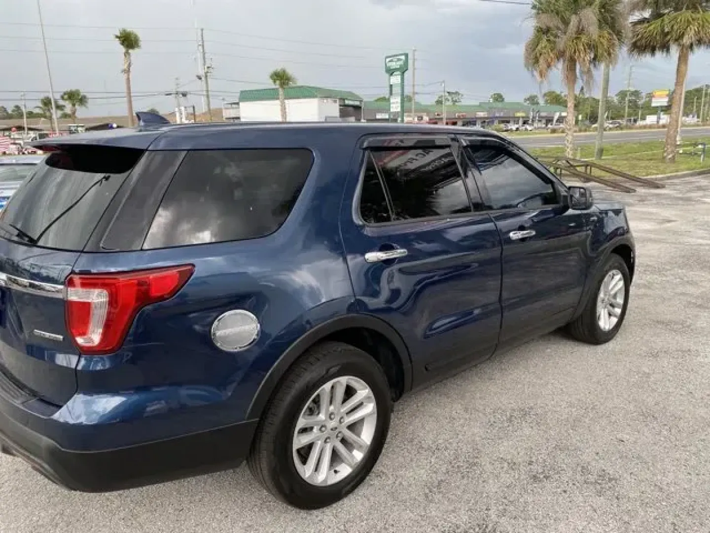 2016 Ford Explorer (1FM5K7B81GG) with an Other engine, AUTOMATIC transmission, located at 8829 US Hwy 19, Port Richey, FL, 34668, (727) 264-1107, 28.285917, -82.717346 - KBB.com 5-Year Cost to Own Awards. Delivers 24 Highway MPG and 17 City MPG! This Ford Explorer boasts a Regular Unleaded V-6 3.5 L/213 engine powering this Automatic transmission. Wheels: 18 Painted Aluminum, Trip Computer, Transmission: 6-Speed SelectShift Automatic.*This Ford Explorer Comes Equipp - Photo#3