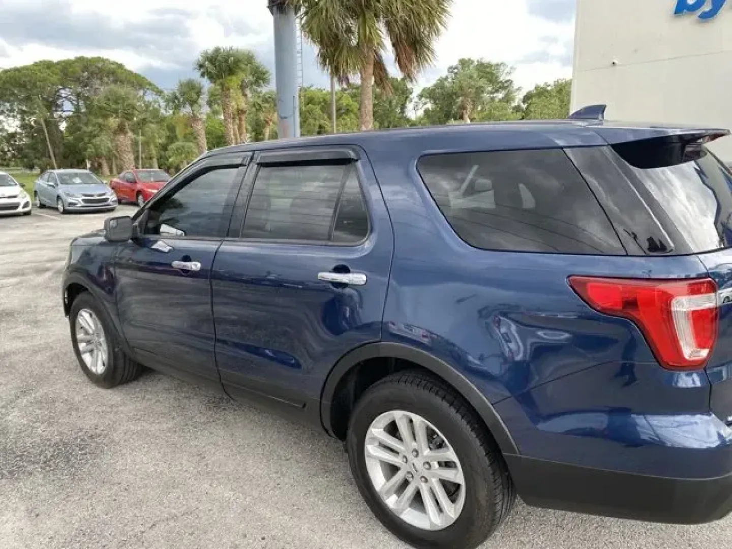 2016 Ford Explorer (1FM5K7B81GG) with an Other engine, AUTOMATIC transmission, located at 8829 US Hwy 19, Port Richey, FL, 34668, (727) 264-1107, 28.285917, -82.717346 - KBB.com 5-Year Cost to Own Awards. Delivers 24 Highway MPG and 17 City MPG! This Ford Explorer boasts a Regular Unleaded V-6 3.5 L/213 engine powering this Automatic transmission. Wheels: 18 Painted Aluminum, Trip Computer, Transmission: 6-Speed SelectShift Automatic.*This Ford Explorer Comes Equipp - Photo#5