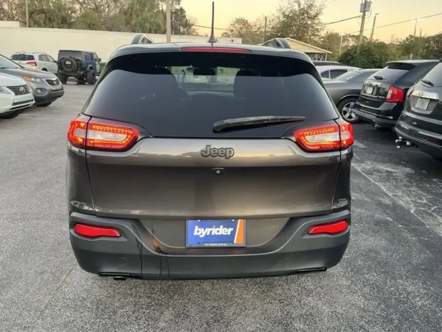 2016 Jeep Cherokee (1C4PJLCB4GW) with an Other engine, AUTOMATIC transmission, located at 1285 Cassat Ave, Jacksonville, FL, 32205, (904) 425-3000, 30.299780, -81.732430 - Boasts 31 Highway MPG and 22 City MPG! This Jeep Cherokee delivers a Regular Unleaded I-4 2.4 L/144 engine powering this Automatic transmission. TRANSMISSION: 9-SPEED 948TE AUTOMATIC (STD), SIRIUSXM SATELLITE RADIO (subscription required), RADIO: UCONNECT 8.4 -inc: Nav Capable! See Dealer For Detail - Photo#5