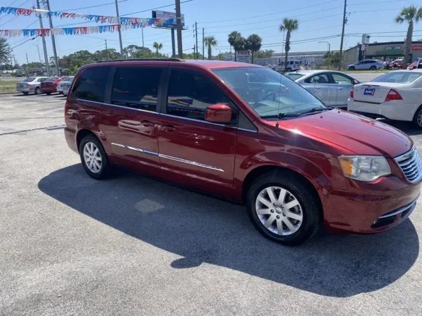 2014 Chrysler Town and Country (2C4RC1BG1ER) with an Other engine, AUTOMATIC transmission, located at 8829 US Hwy 19, Port Richey, FL, 34668, (727) 264-1107, 28.285917, -82.717346 - Boasts 25 Highway MPG and 17 City MPG! This Chrysler Town and Country delivers a Regular Unleaded V-6 3.6 L/220 engine powering this Automatic transmission. TRANSMISSION: 6-SPEED AUTOMATIC 62TE (STD), TIRES: P225/65R17 BSW TOURING (STD), QUICK ORDER PACKAGE 29K -inc: Engine: 3.6L V6 24V VVT, Transmi - Photo#2