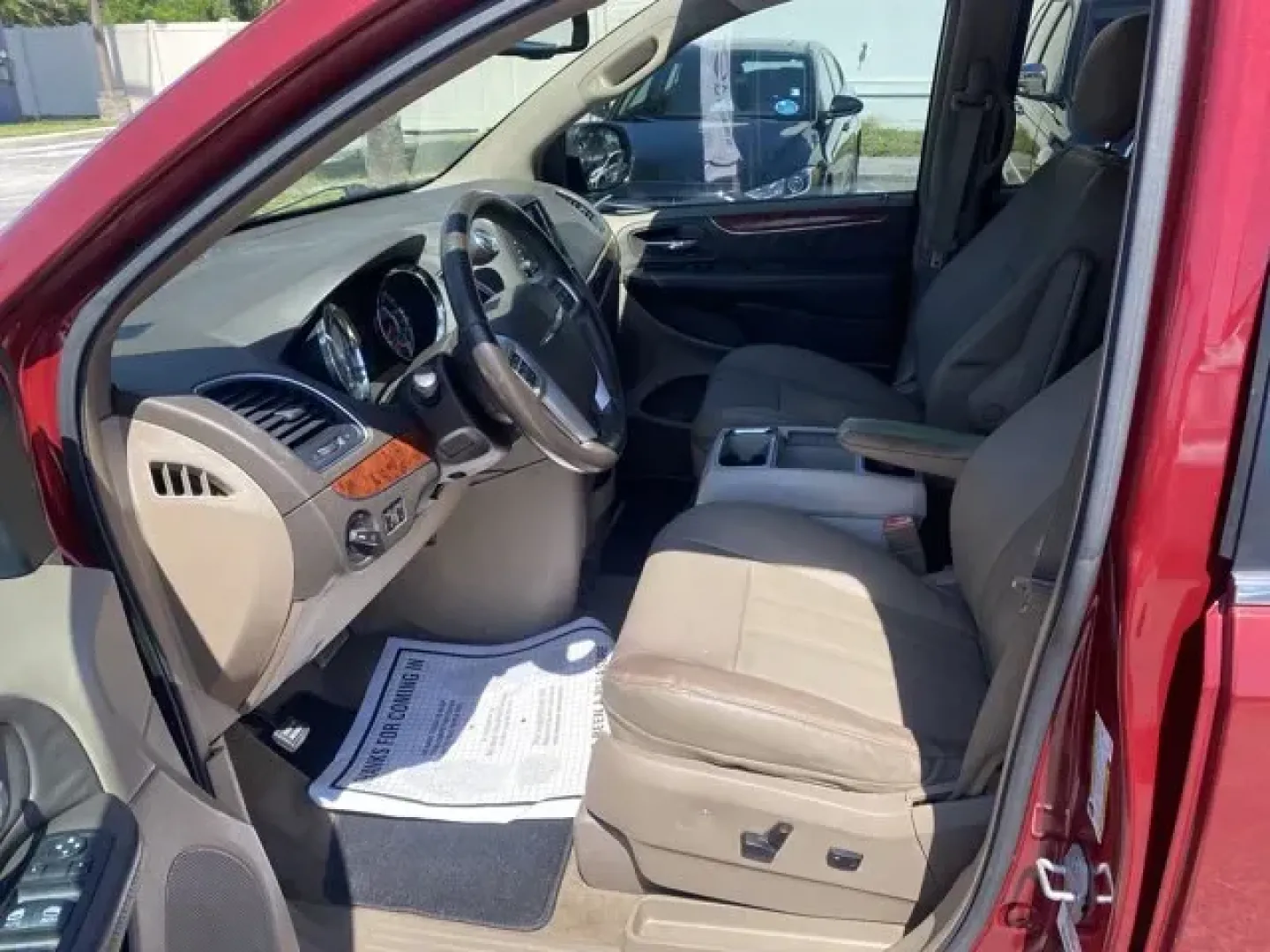 2014 Chrysler Town and Country (2C4RC1BG1ER) with an Other engine, AUTOMATIC transmission, located at 8829 US Hwy 19, Port Richey, FL, 34668, (727) 264-1107, 28.285917, -82.717346 - Boasts 25 Highway MPG and 17 City MPG! This Chrysler Town and Country delivers a Regular Unleaded V-6 3.6 L/220 engine powering this Automatic transmission. TRANSMISSION: 6-SPEED AUTOMATIC 62TE (STD), TIRES: P225/65R17 BSW TOURING (STD), QUICK ORDER PACKAGE 29K -inc: Engine: 3.6L V6 24V VVT, Transmi - Photo#6