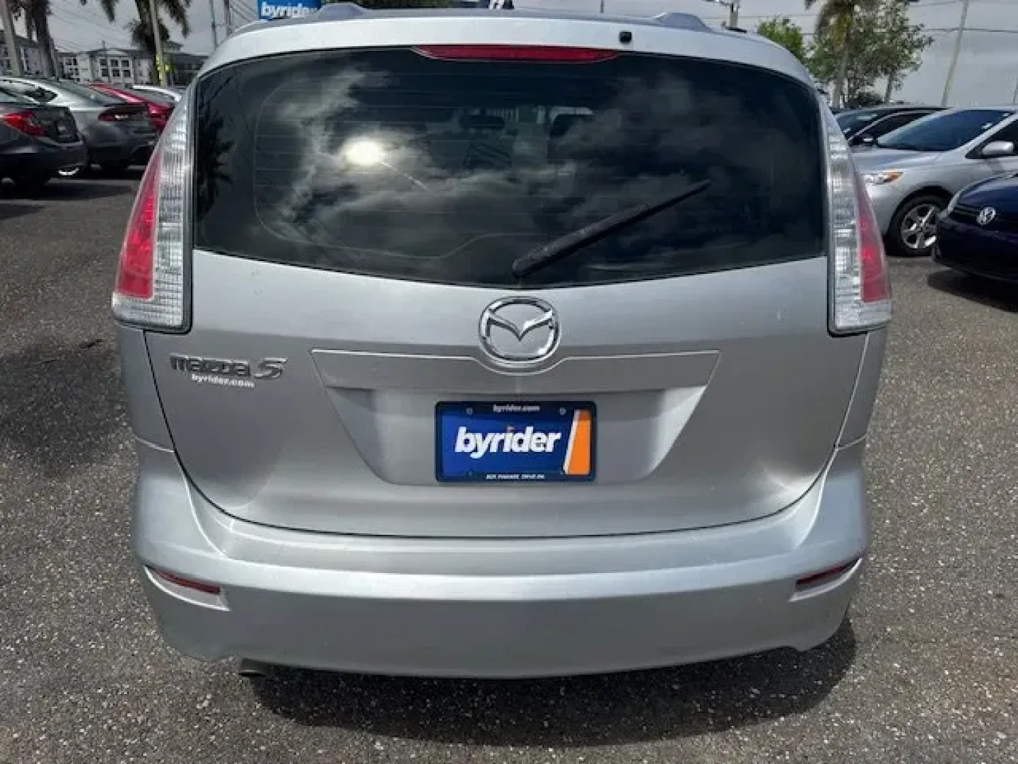 2009 Mazda Mazda5 (JM1CR293790) with an Other engine, AUTOMATIC transmission, located at 7701 Park Blvd., Pinellas Park, FL, 33781, (727) 369-7777, 27.839552, -82.747284 - Only 97,643 Miles! Boasts 27 Highway MPG and 21 City MPG! This Mazda Mazda5 delivers a Gas I4 2.3L/138 engine powering this Automatic transmission. SUNLIGHT SILVER, BLACK, CLOTH SEAT TRIM, Warning lights -inc: air bags, battery charge, check engine, door ajar, high-beam, low fuel, oil pressure, park - Photo#4