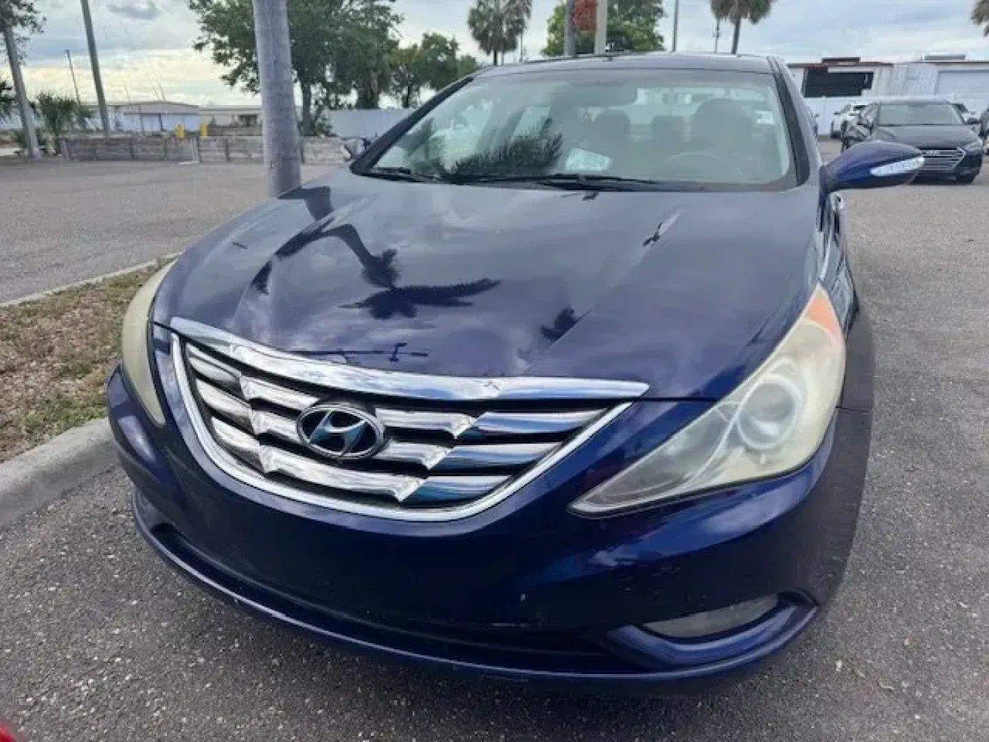 2011 Hyundai Sonata (5NPEC4AC3BH) with an Other engine, AUTOMATIC transmission, located at 7701 Park Blvd., Pinellas Park, FL, 33781, (727) 369-7777, 27.839552, -82.747284 - IIHS Top Safety Pick. Only 100,029 Miles! Scores 35 Highway MPG and 22 City MPG! This Hyundai Sonata boasts a Gas I4 2.4L/144 engine powering this Automatic transmission. SUNROOF WIND DEFLECTOR, NAVIGATION PKG 5 -inc: touch screen navigation system w/CD/MP3 player, rear back-up camera, (9) Infinity - Photo#2
