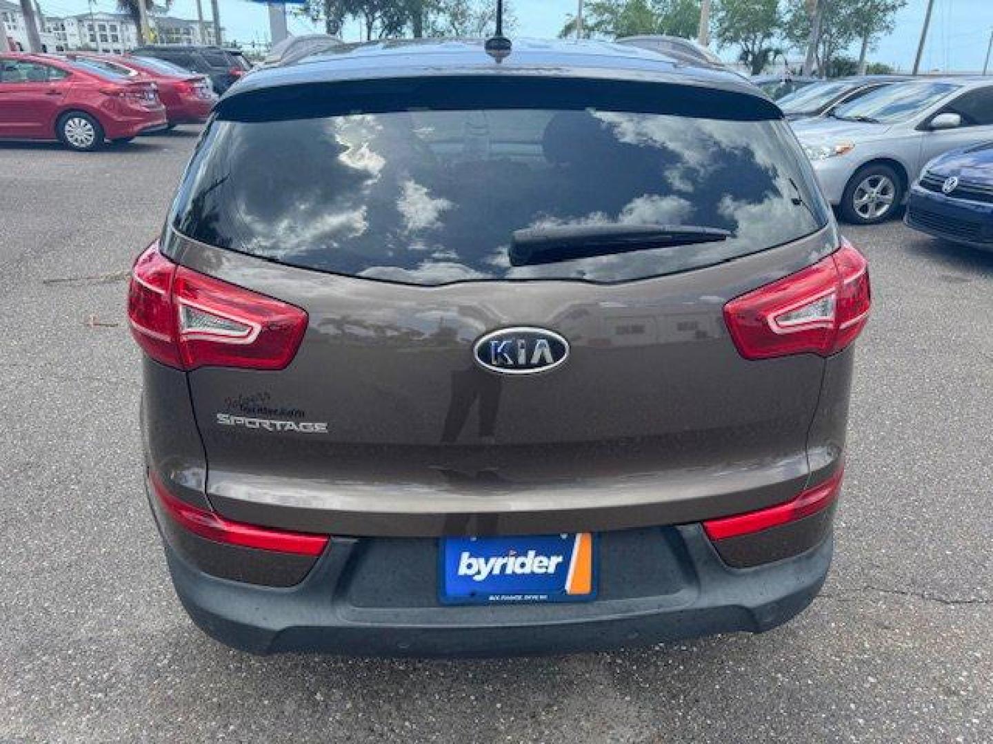2011 Kia Sportage (KNDPB3A29B7) with an Other engine, AUTOMATIC transmission, located at 7701 Park Blvd., Pinellas Park, FL, 33781, (727) 369-7777, 27.839552, -82.747284 - IIHS Top Safety Pick. Only 149,668 Miles! Delivers 31 Highway MPG and 22 City MPG! This Kia Sportage delivers a Gas I4 2.4L/144 engine powering this Automatic transmission. SAND TRACK, CONVENIENCE PKG -inc: rear parking assist, 17 alloy wheels, telescopic steering wheel function, roof rails, rear sp - Photo#3