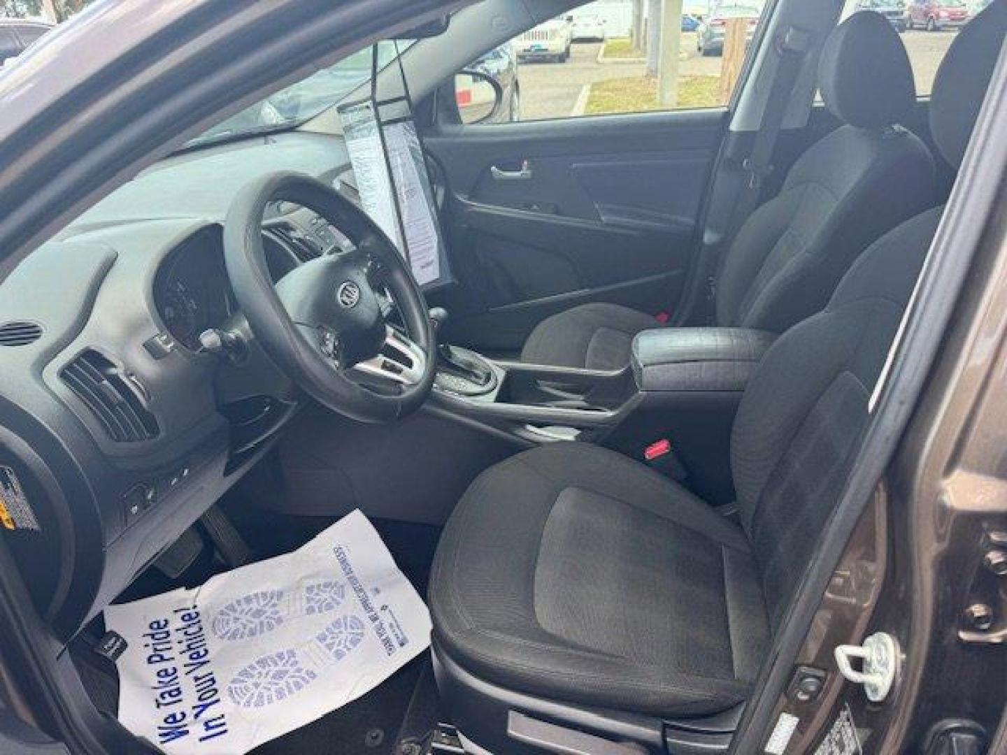 2011 Kia Sportage (KNDPB3A29B7) with an Other engine, AUTOMATIC transmission, located at 7701 Park Blvd., Pinellas Park, FL, 33781, (727) 369-7777, 27.839552, -82.747284 - IIHS Top Safety Pick. Only 149,668 Miles! Delivers 31 Highway MPG and 22 City MPG! This Kia Sportage delivers a Gas I4 2.4L/144 engine powering this Automatic transmission. SAND TRACK, CONVENIENCE PKG -inc: rear parking assist, 17 alloy wheels, telescopic steering wheel function, roof rails, rear sp - Photo#4