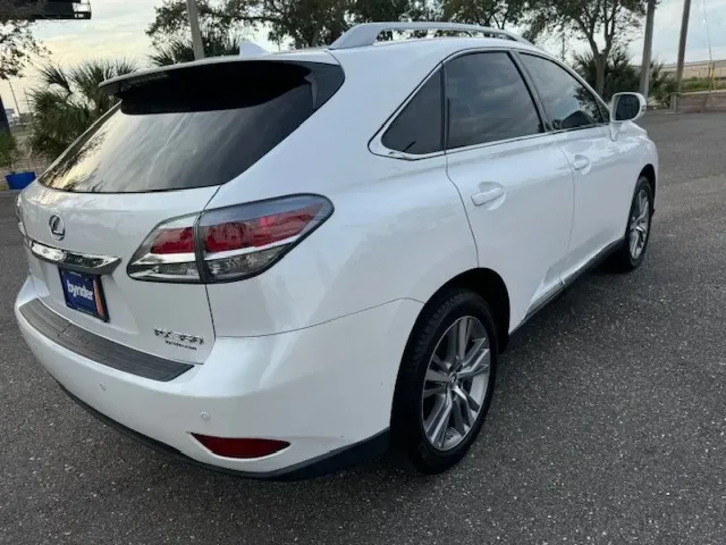 2015 Lexus RX 350 (2T2ZK1BA1FC) with an Other engine, AUTOMATIC transmission, located at 1285 Cassat Ave, Jacksonville, FL, 32205, (904) 425-3000, 30.299780, -81.732430 - KBB.com Best Resale Value Awards. Only 101,644 Miles! Scores 25 Highway MPG and 18 City MPG! This Lexus RX 350 delivers a Regular Unleaded V-6 3.5 L/211 engine powering this Automatic transmission. Wheels: 18 x 7.5 5-Spoke Aluminum, Variable intermittent wipers, Valet Function.* This Lexus RX 350 Fe - Photo#4