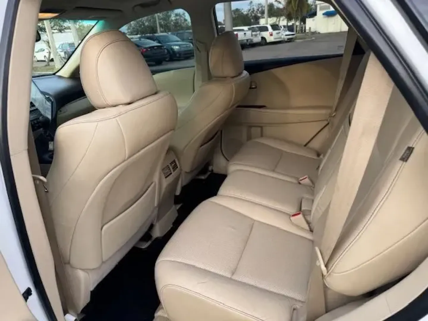 2015 Lexus RX 350 (2T2ZK1BA1FC) with an Other engine, AUTOMATIC transmission, located at 1285 Cassat Ave, Jacksonville, FL, 32205, (904) 425-3000, 30.299780, -81.732430 - KBB.com Best Resale Value Awards. Only 101,644 Miles! Scores 25 Highway MPG and 18 City MPG! This Lexus RX 350 delivers a Regular Unleaded V-6 3.5 L/211 engine powering this Automatic transmission. Wheels: 18 x 7.5 5-Spoke Aluminum, Variable intermittent wipers, Valet Function.* This Lexus RX 350 Fe - Photo#7