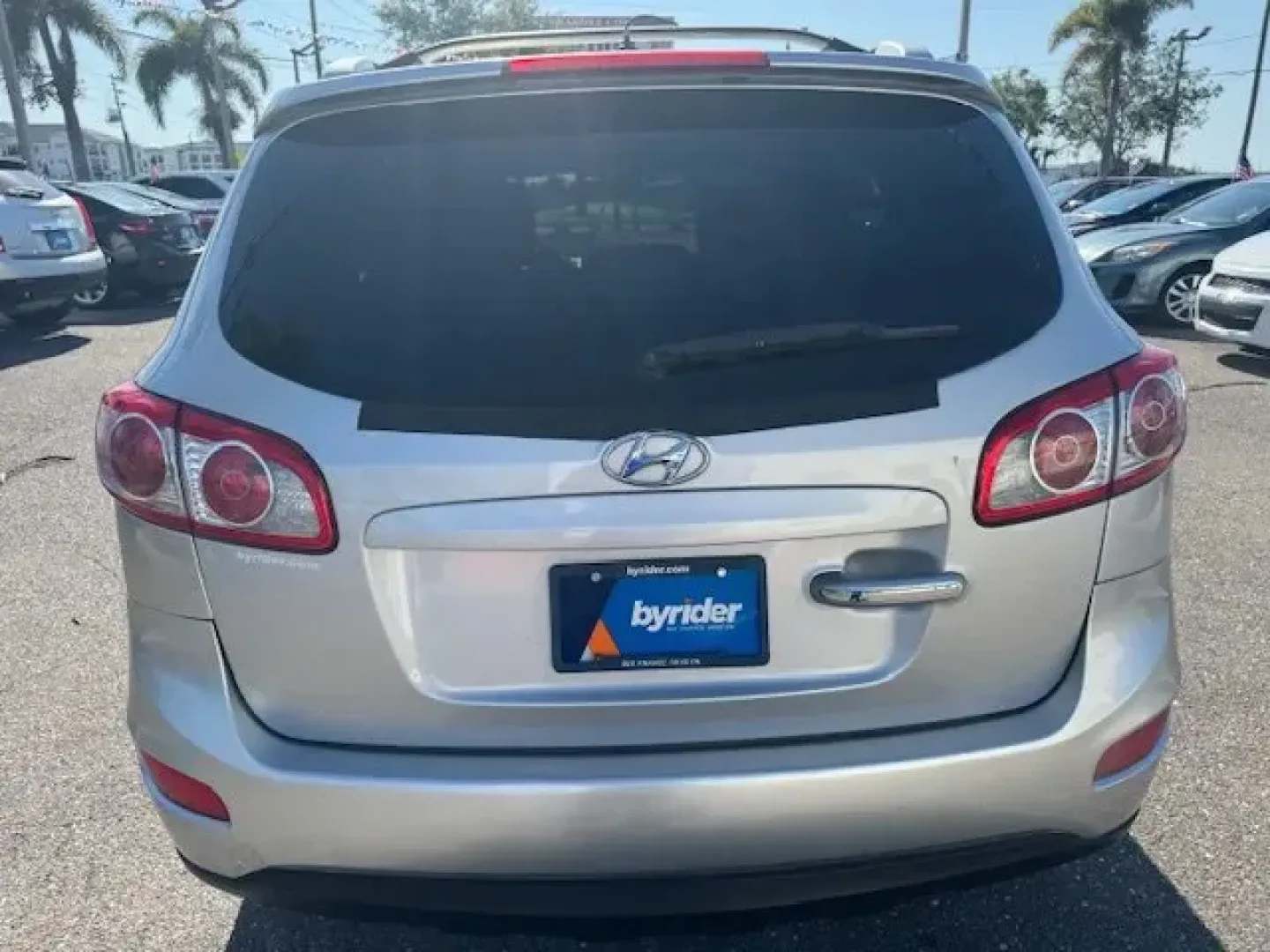 2012 Hyundai Santa Fe (5XYZK3AB0CG) with an Other engine, AUTOMATIC transmission, located at 7701 Park Blvd., Pinellas Park, FL, 33781, (727) 369-7777, 27.839552, -82.747284 - IIHS Top Safety Pick. Delivers 28 Highway MPG and 20 City MPG! This Hyundai Santa Fe boasts a Gas I4 2.4L/144 engine powering this Automatic transmission. WHEEL LOCKS, STANDARD EQUIPMENT PKG 1 -inc: base vehicle only, MUD GUARDS.*This Hyundai Santa Fe Comes Equipped with These Options *FIRST AID KIT - Photo#4