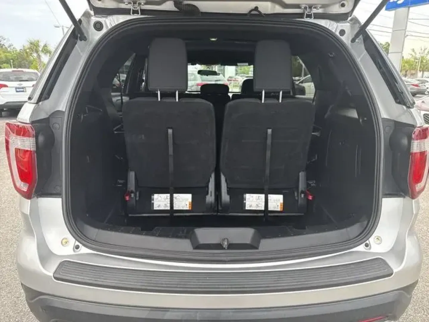 2018 Ford Explorer (1FM5K8D84JG) with an Other engine, AUTOMATIC transmission, located at 1285 Cassat Ave, Jacksonville, FL, 32205, (904) 425-3000, 30.299780, -81.732430 - KBB.com Brand Image Awards. Boasts 22 Highway MPG and 16 City MPG! This Ford Explorer delivers a Regular Unleaded V-6 3.5 L/213 engine powering this Automatic transmission. Valet Function, Trip computer, Transmission: 6-Speed SelectShift Automatic.* This Ford Explorer Features the Following Options - Photo#6