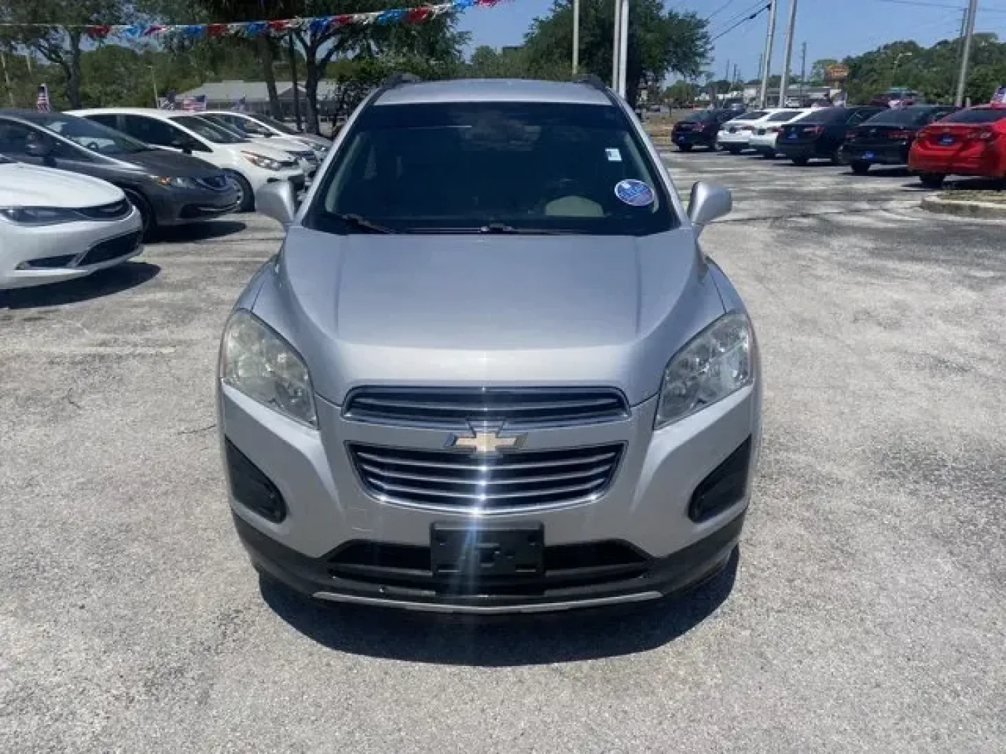 2016 Chevrolet Trax (3GNCJLSB6GL) with an Other engine, AUTOMATIC transmission, located at 8829 US Hwy 19, Port Richey, FL, 34668, (727) 264-1107, 28.285917, -82.717346 - Boasts 34 Highway MPG and 26 City MPG! This Chevrolet Trax boasts a Turbocharged Gas 4-Cyl 1.4L/83 engine powering this Automatic transmission. SILVER ICE METALLIC, LICENSE PLATE BRACKET, FRONT, ENGINE, ECOTEC TURBO 1.4L VARIABLE VALVE TIMING DOHC 4-CYLINDER SEQUENTIAL MFI (138 hp [102.9 kW] @ 4900 - Photo#1