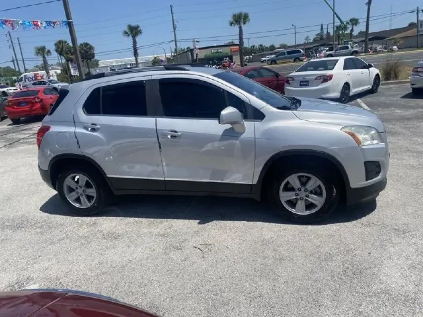 2016 Chevrolet Trax (3GNCJLSB6GL) with an Other engine, AUTOMATIC transmission, located at 8829 US Hwy 19, Port Richey, FL, 34668, (727) 264-1107, 28.285917, -82.717346 - Boasts 34 Highway MPG and 26 City MPG! This Chevrolet Trax boasts a Turbocharged Gas 4-Cyl 1.4L/83 engine powering this Automatic transmission. SILVER ICE METALLIC, LICENSE PLATE BRACKET, FRONT, ENGINE, ECOTEC TURBO 1.4L VARIABLE VALVE TIMING DOHC 4-CYLINDER SEQUENTIAL MFI (138 hp [102.9 kW] @ 4900 - Photo#2