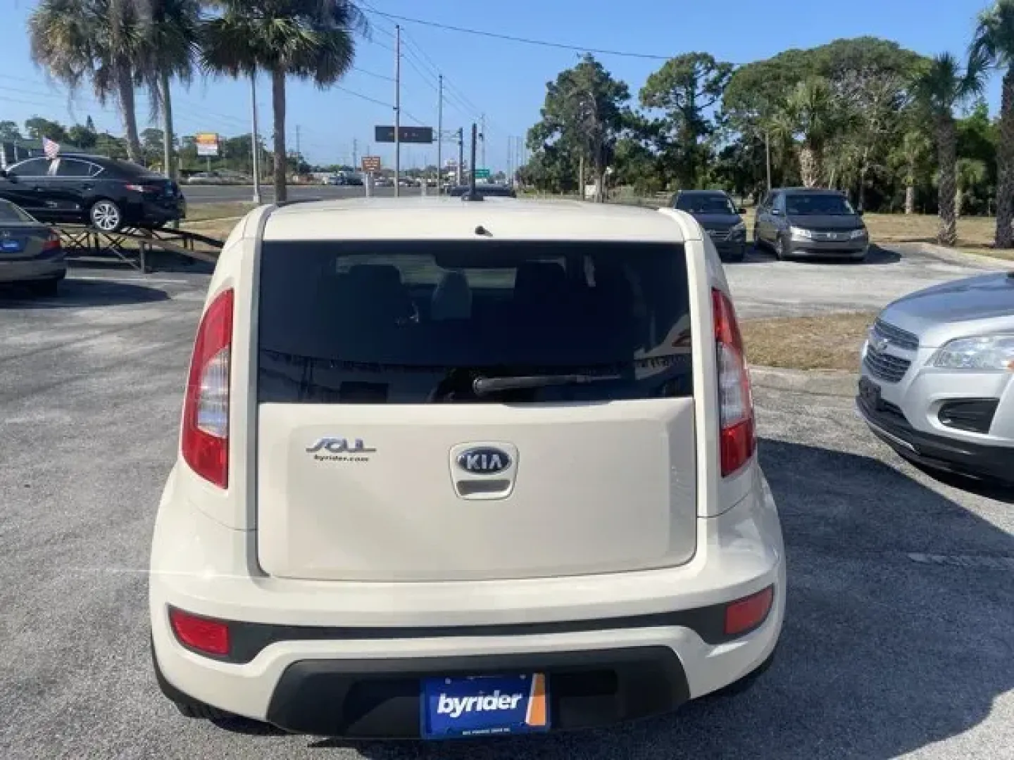 2013 Kia Soul (KNDJT2A50D7) with an Other engine, AUTOMATIC transmission, located at 8829 US Hwy 19, Port Richey, FL, 34668, (727) 264-1107, 28.285917, -82.717346 - IIHS Top Safety Pick. Only 121,756 Miles! Delivers 30 Highway MPG and 25 City MPG! This Kia Soul boasts a Gas I4 1.6L/97 engine powering this Automatic transmission. IPOD CABLE, CARPETED FLOOR MATS, BLACK SEAT TRIM.*This Kia Soul Comes Equipped with These Options *Waistline molding w/fender garnish - Photo#3