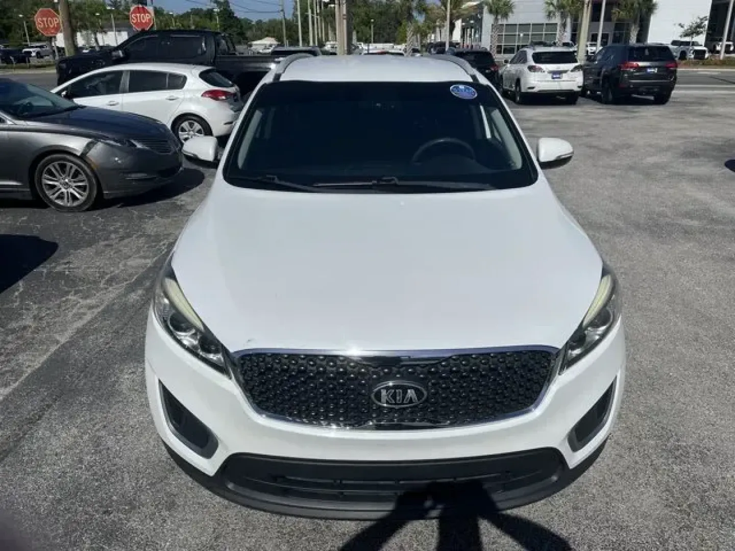 2017 Kia Sorento (5XYPG4A38HG) with an Other engine, AUTOMATIC transmission, located at 1285 Cassat Ave, Jacksonville, FL, 32205, (904) 425-3000, 30.299780, -81.732430 - KBB.com 10 Most Awarded Brands. Boasts 28 Highway MPG and 21 City MPG! This Kia Sorento boasts a Regular Unleaded I-4 2.4 L/144 engine powering this Automatic transmission. SNOW WHITE PEARL, CARPET FLOOR MATS (5 SEAT), YES Essentials Cloth Seat Trim.* This Kia Sorento Features the Following Options - Photo#2