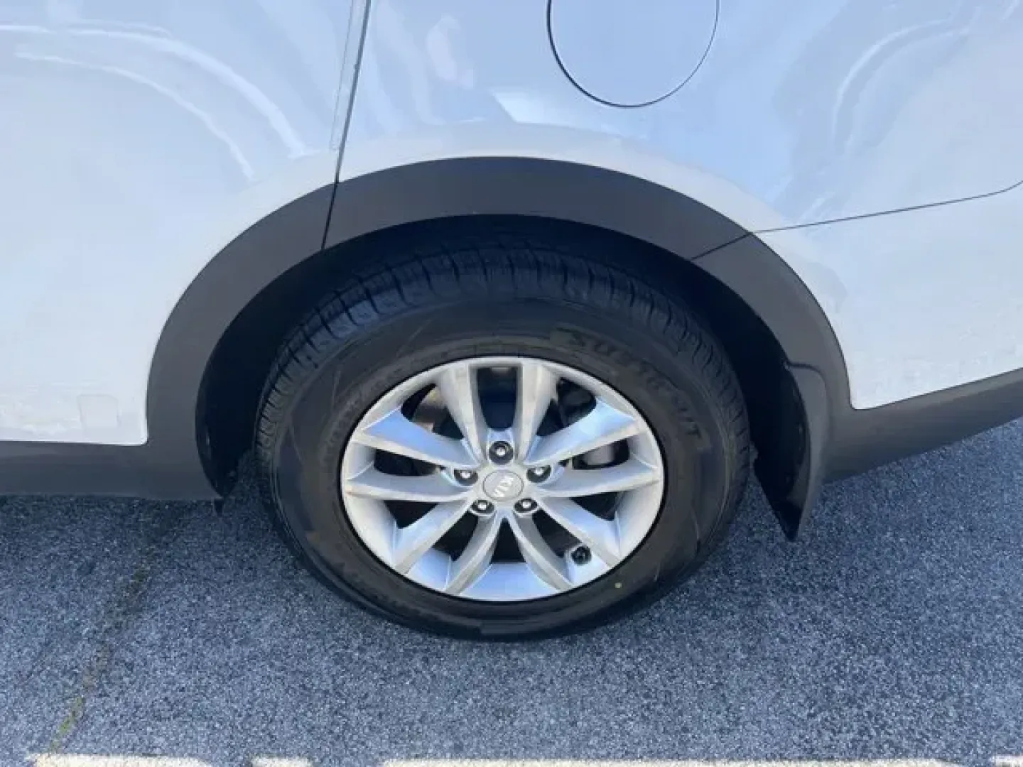 2017 Kia Sorento (5XYPG4A38HG) with an Other engine, AUTOMATIC transmission, located at 1285 Cassat Ave, Jacksonville, FL, 32205, (904) 425-3000, 30.299780, -81.732430 - KBB.com 10 Most Awarded Brands. Boasts 28 Highway MPG and 21 City MPG! This Kia Sorento boasts a Regular Unleaded I-4 2.4 L/144 engine powering this Automatic transmission. SNOW WHITE PEARL, CARPET FLOOR MATS (5 SEAT), YES Essentials Cloth Seat Trim.* This Kia Sorento Features the Following Options - Photo#6