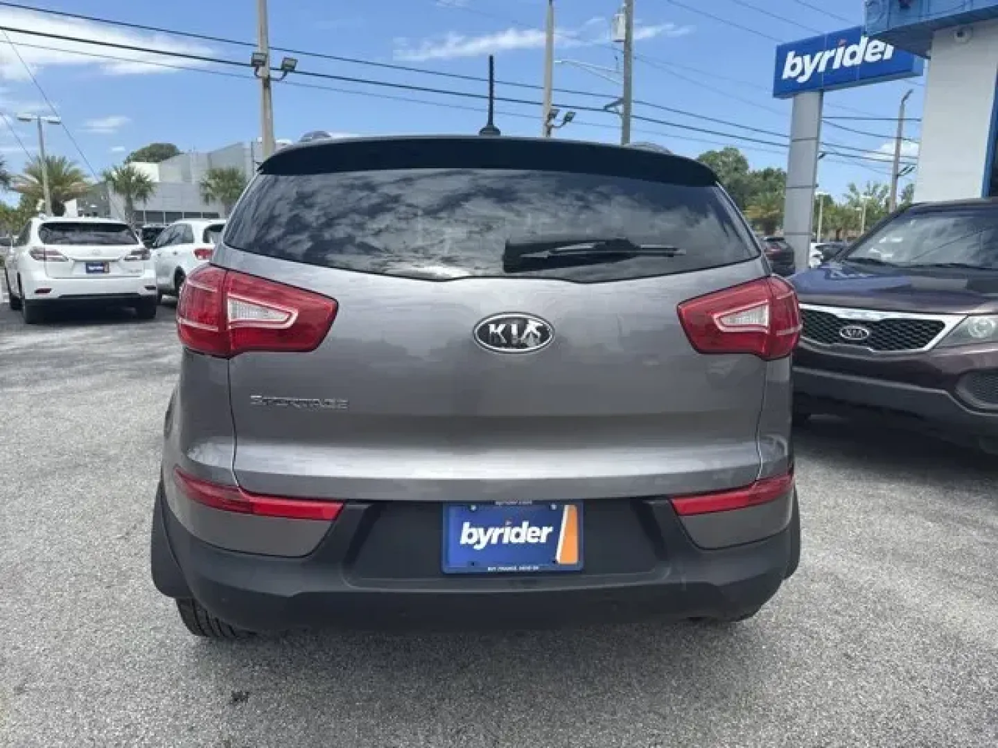 2012 Kia Sportage (KNDPB3A20C7) with an Other engine, AUTOMATIC transmission, located at 1285 Cassat Ave, Jacksonville, FL, 32205, (904) 425-3000, 30.299780, -81.732430 - IIHS Top Safety Pick. Only 130,450 Miles! Delivers 30 Highway MPG and 21 City MPG! This Kia Sportage delivers a Gas I4 2.4L/144 engine powering this Automatic transmission. MINERAL SILVER, CONVENIENCE PKG -inc: rear parking assist, telescopic steering wheel function, roof rails, rear spoiler, dual h - Photo#4