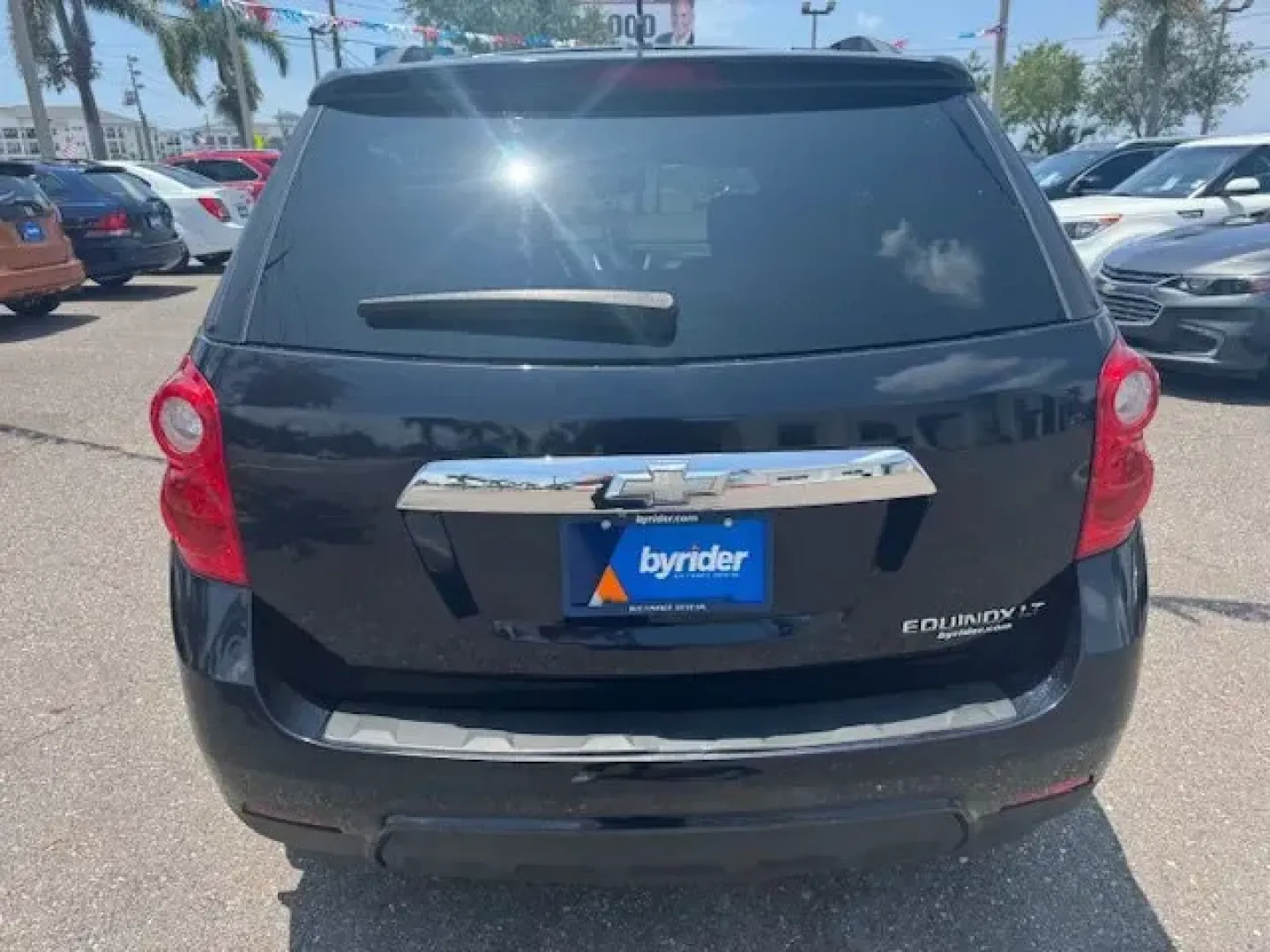 2015 Chevrolet Equinox (2GNALBEK2F6) with an Other engine, AUTOMATIC transmission, located at 7701 Park Blvd., Pinellas Park, FL, 33781, (727) 369-7777, 27.839552, -82.747284 - IIHS Top Safety Pick. Only 64,971 Miles! Scores 32 Highway MPG and 22 City MPG! This Chevrolet Equinox delivers a Gas I4 2.4/145 engine powering this Automatic transmission. WHEELS, 17 (43.2 CM) ALUMINUM (STD), TRANSMISSION, 6-SPEED AUTOMATIC WITH OVERDRIVE (STD), TIRES, P225/65R17 ALL-SEASON, BLACK - Photo#4