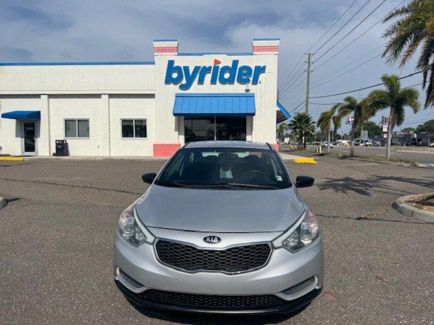 2016 Kia Forte (KNAFK4A66G5) with an Other engine, AUTOMATIC transmission, located at 7701 Park Blvd., Pinellas Park, FL, 33781, (727) 369-7777, 27.839552, -82.747284 - KBB.com 10 Best Used Compact Cars Under $15,000. Boasts 39 Highway MPG and 26 City MPG! This Kia Forte delivers a Regular Unleaded I-4 1.8 L/110 engine powering this Automatic transmission. SILKY SILVER, CARPETED FLOOR MATS, CARGO MAT.* This Kia Forte Features the Following Options *BLACK, CLOTH SEA - Photo#1