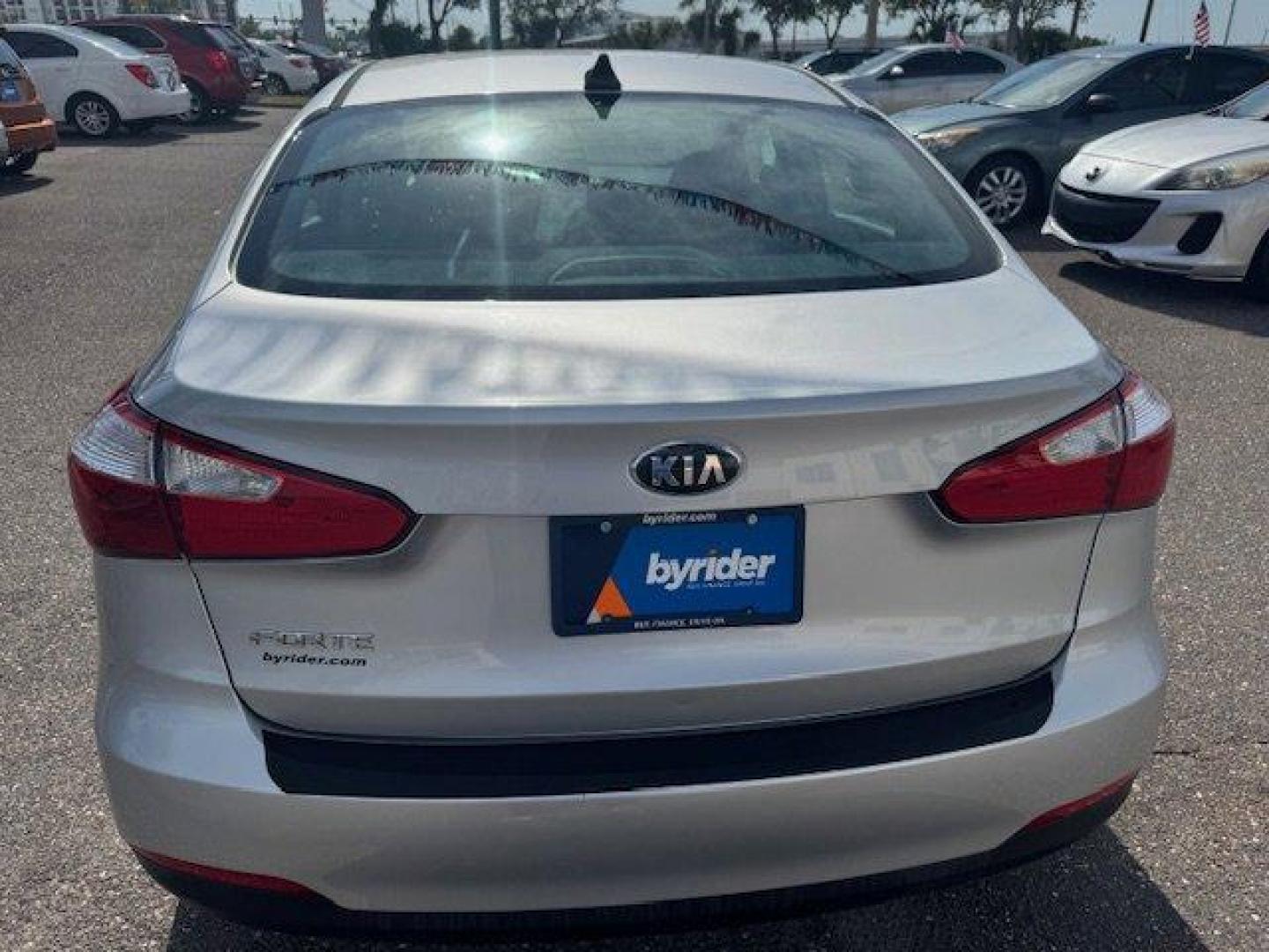 2016 Kia Forte (KNAFK4A66G5) with an Other engine, AUTOMATIC transmission, located at 7701 Park Blvd., Pinellas Park, FL, 33781, (727) 369-7777, 27.839552, -82.747284 - KBB.com 10 Best Used Compact Cars Under $15,000. Boasts 39 Highway MPG and 26 City MPG! This Kia Forte delivers a Regular Unleaded I-4 1.8 L/110 engine powering this Automatic transmission. SILKY SILVER, CARPETED FLOOR MATS, CARGO MAT.* This Kia Forte Features the Following Options *BLACK, CLOTH SEA - Photo#3