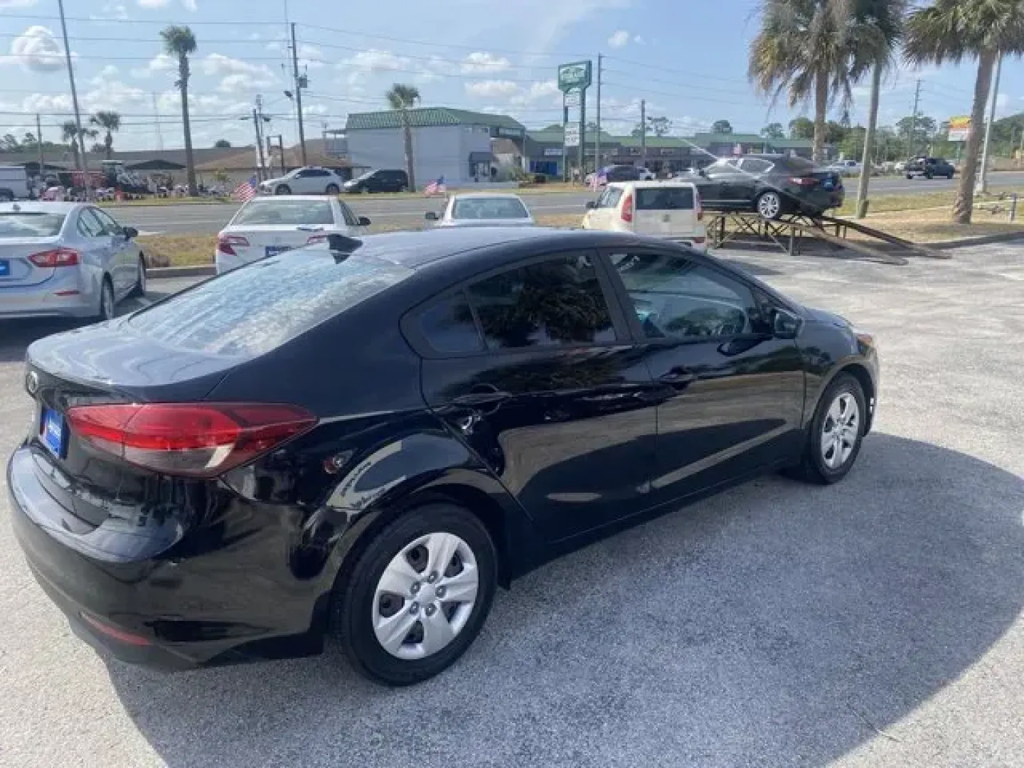 2018 Kia Forte (3KPFK4A71JE) with an Other engine, AUTOMATIC transmission, located at 8829 US Hwy 19, Port Richey, FL, 34668, (727) 264-1107, 28.285917, -82.717346 - Boasts 37 Highway MPG and 29 City MPG! This Kia Forte delivers a Regular Unleaded I-4 2.0 L/122 engine powering this Automatic transmission. CARPETED FLOOR MATS, BLACK, PREMIUM CLOTH SEAT TRIM, BLACK, CLOTH SEAT TRIM.* This Kia Forte Features the Following Options *AURORA BLACK, Window Grid Antenna, - Photo#2