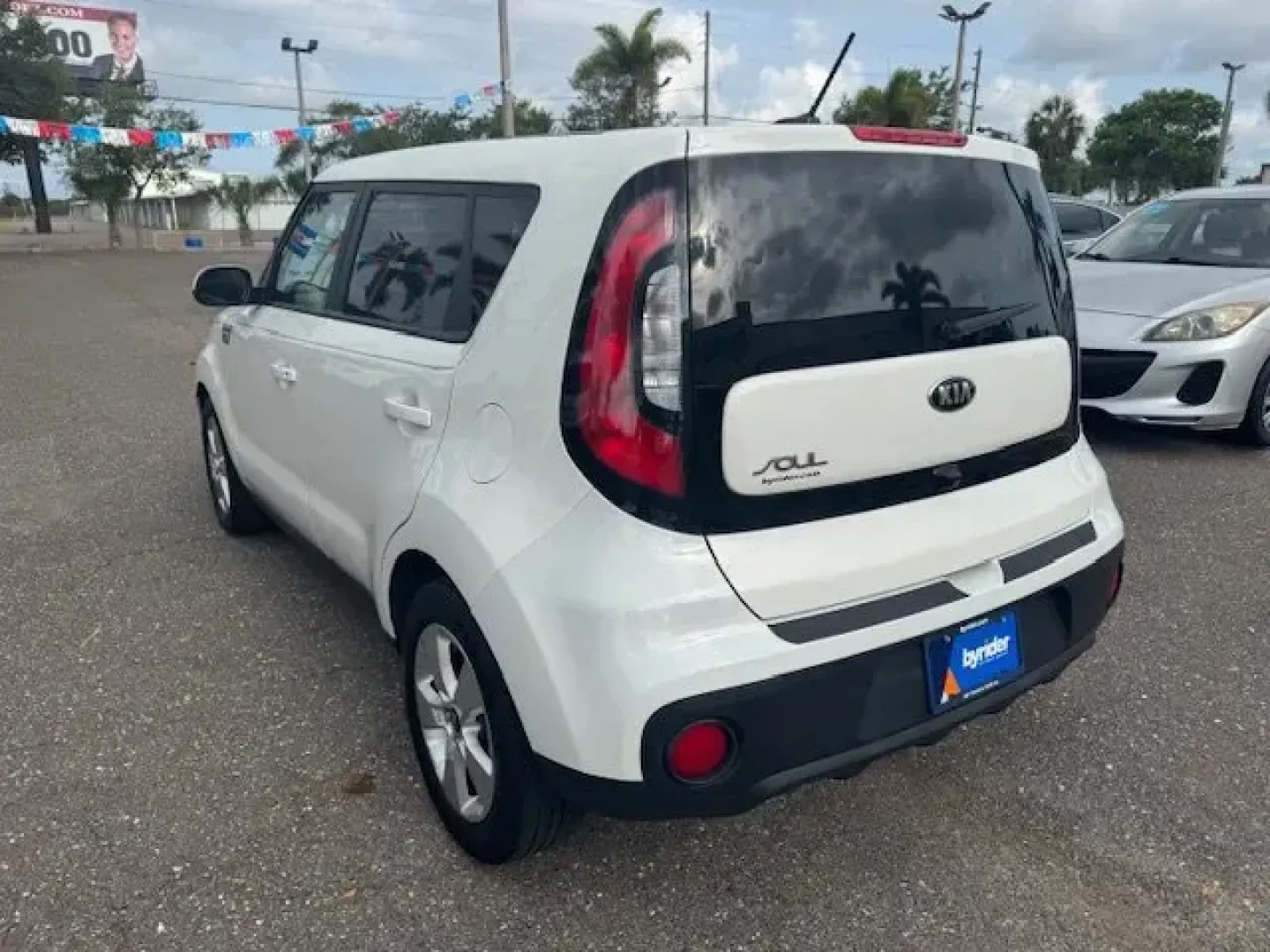 2019 Kia Soul (KNDJN2A22K7) with an Other engine, AUTOMATIC transmission, located at 7701 Park Blvd., Pinellas Park, FL, 33781, (727) 369-7777, 27.839552, -82.747284 - KBB.com 5-Year Cost to Own Awards. Delivers 31 Highway MPG and 26 City MPG! This Kia Soul boasts a Regular Unleaded I-4 1.6 L/97 engine powering this Automatic transmission. CLEAR WHITE, CARPETED FLOOR MAT, Wheels: 16 Alloy.*This Kia Soul Comes Equipped with These Options *Variable intermittent wipe - Photo#2