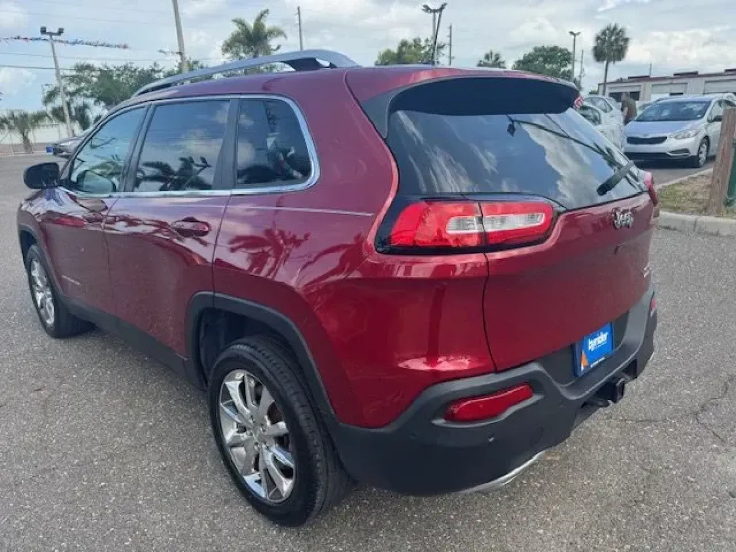 2017 Jeep Cherokee (1C4PJLDS9HW) with an Other engine, AUTOMATIC transmission, located at 7701 Park Blvd., Pinellas Park, FL, 33781, (727) 369-7777, 27.839552, -82.747284 - KBB.com 10 Most Awarded Brands. Boasts 29 Highway MPG and 21 City MPG! This Jeep Cherokee boasts a Regular Unleaded V-6 3.2 L/198 engine powering this Automatic transmission. WHEELS: 18 X 7 POLISHED ALUMINUM, TRANSMISSION: 9-SPEED 948TE AUTOMATIC (STD), TRAILER TOW GROUP -inc: 7 and 4 Pin Wiring H - Photo#2
