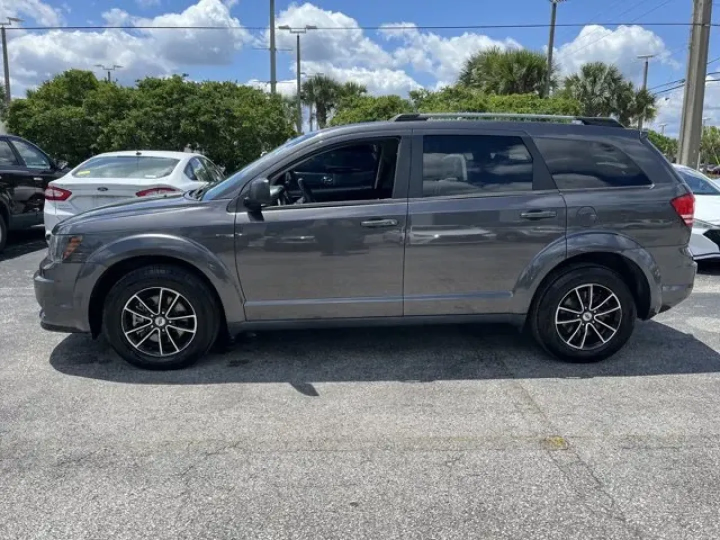 2018 Dodge Journey (3C4PDCAB8JT) with an Other engine, AUTOMATIC transmission, located at 1285 Cassat Ave, Jacksonville, FL, 32205, (904) 425-3000, 30.299780, -81.732430 - KBB.com 10 Most Affordable 3-Row Vehicles. Boasts 25 Highway MPG and 19 City MPG! This Dodge Journey delivers a Regular Unleaded I-4 2.4 L/144 engine powering this Automatic transmission. TRANSMISSION: 4-SPEED AUTOMATIC VLP (STD), QUICK ORDER PACKAGE 22F -inc: Engine: 2.4L I4 DOHC 16V Dual VVT, Tran - Photo#2