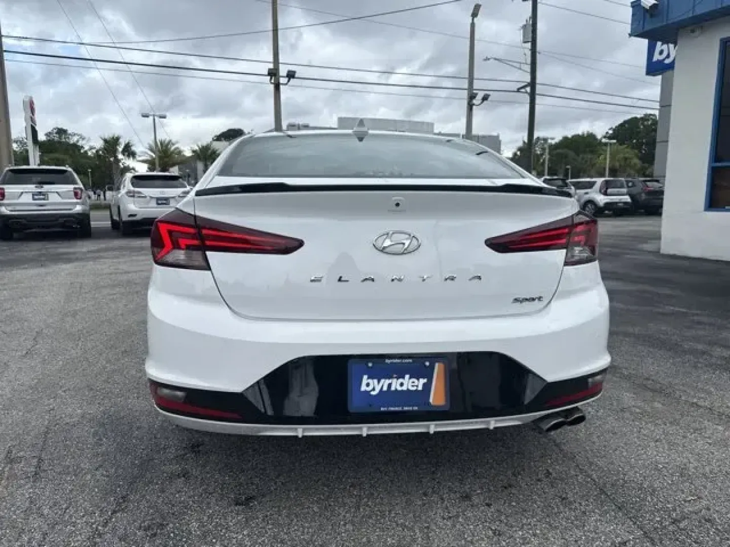 2020 Hyundai Elantra (KMHD04LB2LU) with an Other engine, AUTOMATIC transmission, located at 1285 Cassat Ave, Jacksonville, FL, 32205, (904) 425-3000, 30.299780, -81.732430 - Scores 33 Highway MPG and 26 City MPG! This Hyundai Elantra delivers a Intercooled Turbo Regular Unleaded I-4 1.6 L/97 engine powering this Automatic transmission. FIRST AID KIT, CARPETED FLOOR MATS, Window Grid And Roof Mount Antenna.*This Hyundai Elantra Comes Equipped with These Options *Wheels: - Photo#5