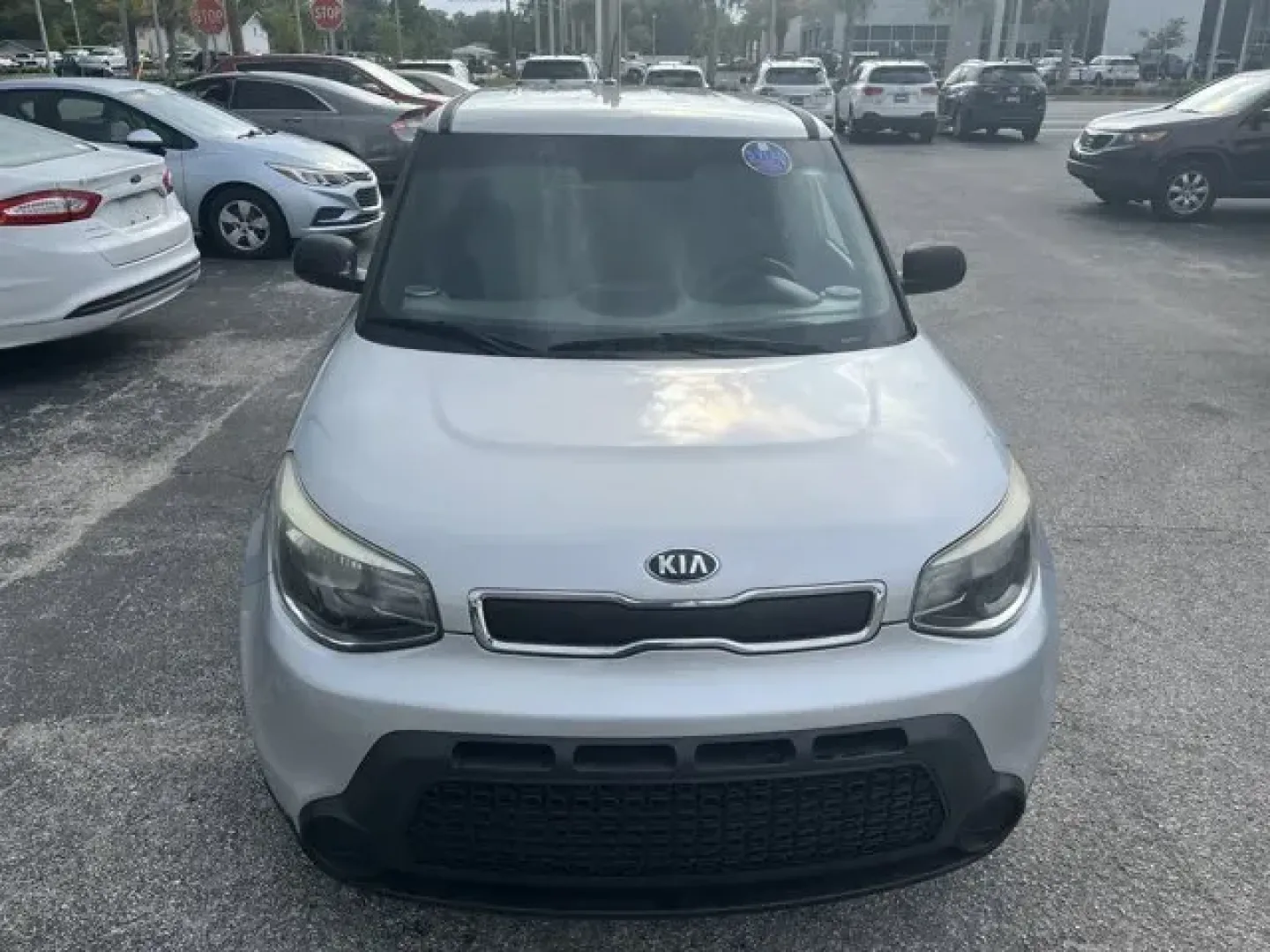 2016 Kia Soul (KNDJN2A29G7) with an Other engine, AUTOMATIC transmission, located at 1285 Cassat Ave, Jacksonville, FL, 32205, (904) 425-3000, 30.299780, -81.732430 - IIHS Top Safety Pick. Delivers 30 Highway MPG and 24 City MPG! This Kia Soul delivers a Regular Unleaded I-4 1.6 L/97 engine powering this Automatic transmission. GRAY 2-TONE, CLOTH SEAT TRIM, CARPETED FLOOR MATS, CARGO NET.*This Kia Soul Comes Equipped with These Options *BRIGHT SILVER, Wheels: 16 - Photo#1