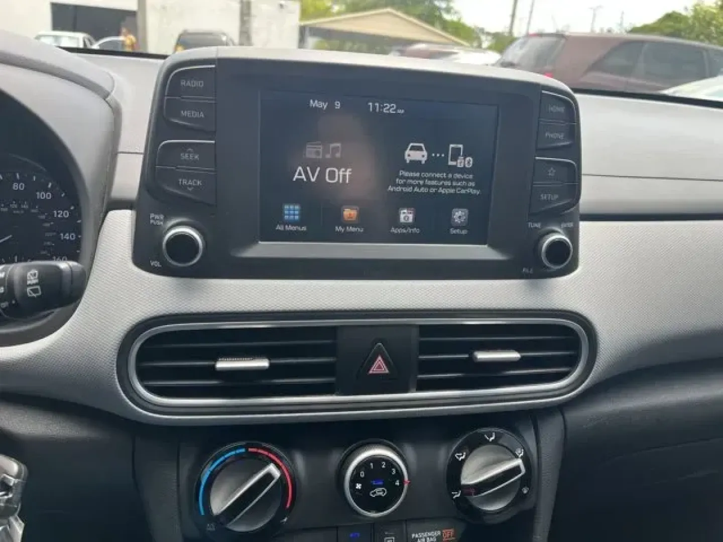 2019 Hyundai Kona (KM8K12AA9KU) with an Other engine, AUTOMATIC transmission, located at 1285 Cassat Ave, Jacksonville, FL, 32205, (904) 425-3000, 30.299780, -81.732430 - KBB.com 10 Best SUVs Under $30,000. Delivers 33 Highway MPG and 27 City MPG! This Hyundai Kona delivers a Regular Unleaded I-4 2.0 L/122 engine powering this Automatic transmission. WHEEL LOCKS, OPTION GROUP 01, GRAY/BLACK, CLOTH SEAT TRIM.* This Hyundai Kona Features the Following Options *CARPETED - Photo#9