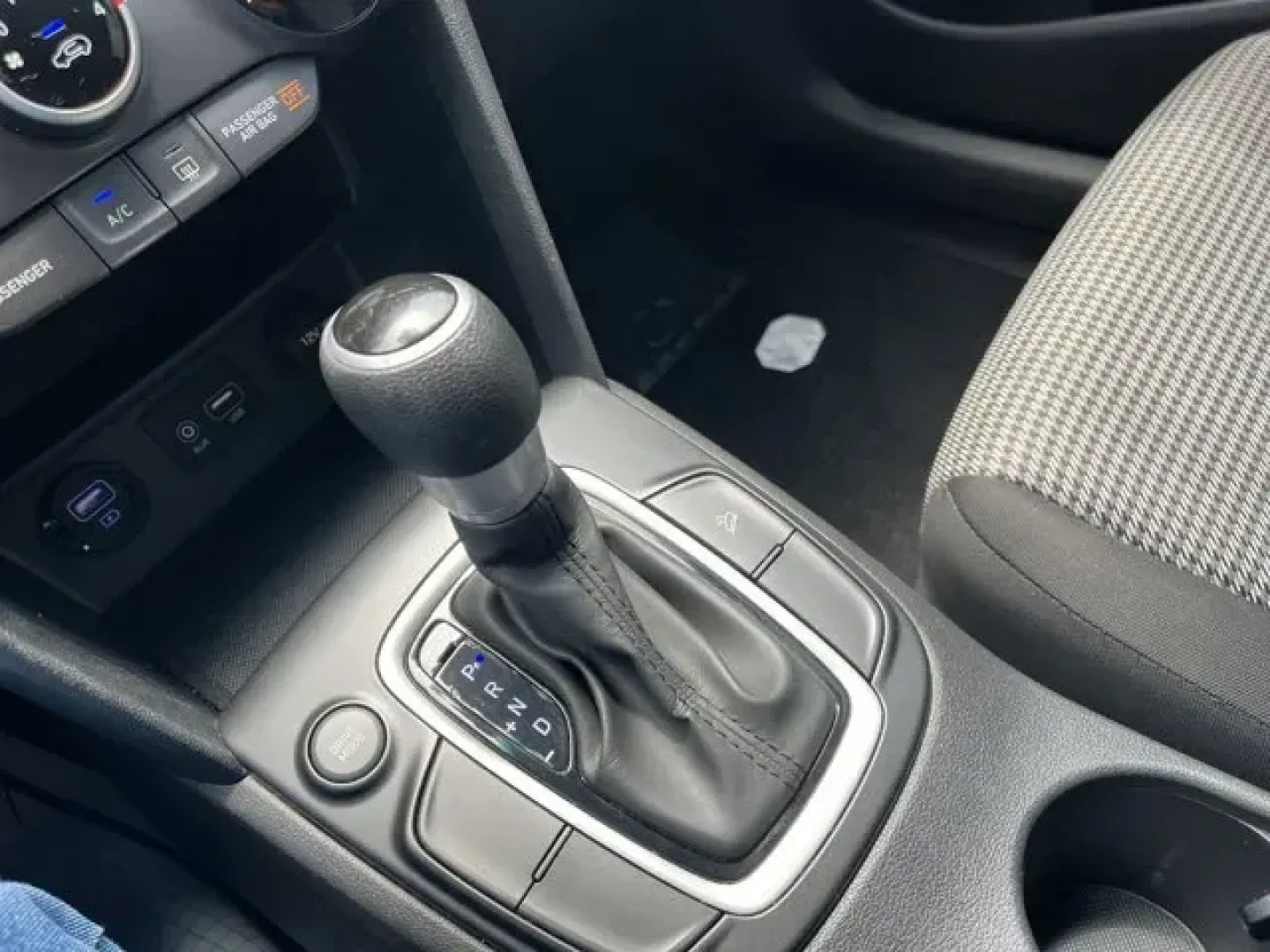 2019 Hyundai Kona (KM8K12AA9KU) with an Other engine, AUTOMATIC transmission, located at 1285 Cassat Ave, Jacksonville, FL, 32205, (904) 425-3000, 30.299780, -81.732430 - KBB.com 10 Best SUVs Under $30,000. Delivers 33 Highway MPG and 27 City MPG! This Hyundai Kona delivers a Regular Unleaded I-4 2.0 L/122 engine powering this Automatic transmission. WHEEL LOCKS, OPTION GROUP 01, GRAY/BLACK, CLOTH SEAT TRIM.* This Hyundai Kona Features the Following Options *CARPETED - Photo#14