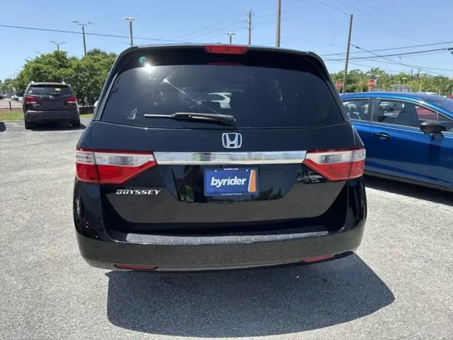 2013 Honda Odyssey (5FNRL5H68DB) with an Other engine, AUTOMATIC transmission, located at 1285 Cassat Ave, Jacksonville, FL, 32205, (904) 425-3000, 30.299780, -81.732430 - KBB.com 10 Best Family Cars. Only 134,895 Miles! Boasts 27 Highway MPG and 18 City MPG! This Honda Odyssey boasts a Gas V6 3.5L/212 engine powering this Automatic transmission. XM Radio (subscription required), Wide-mode adjustable 2nd-row seats -inc: leather trimmed outboard seats, multi-function c - Photo#5