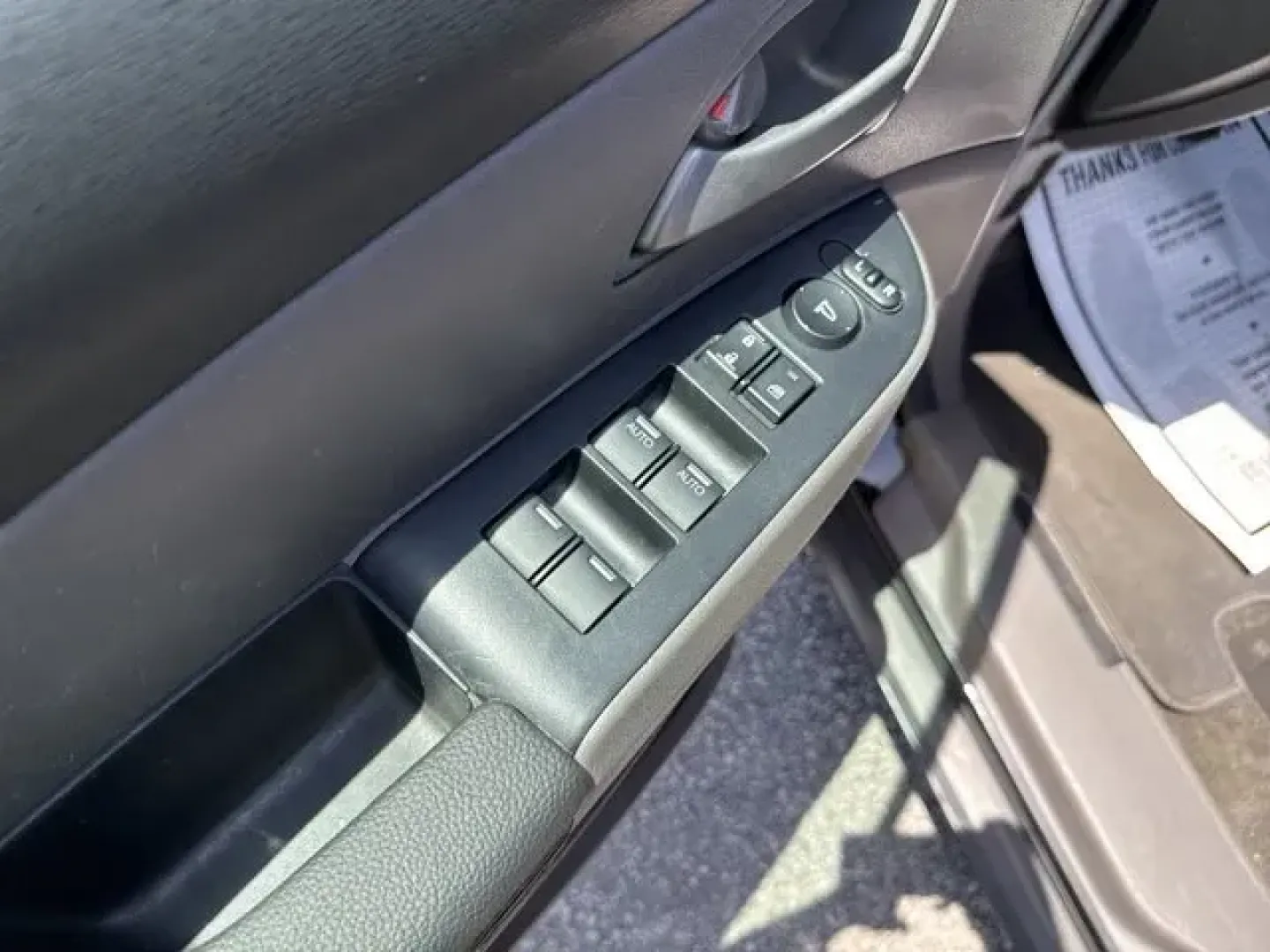 2013 Honda Odyssey (5FNRL5H68DB) with an Other engine, AUTOMATIC transmission, located at 1285 Cassat Ave, Jacksonville, FL, 32205, (904) 425-3000, 30.299780, -81.732430 - KBB.com 10 Best Family Cars. Only 134,895 Miles! Boasts 27 Highway MPG and 18 City MPG! This Honda Odyssey boasts a Gas V6 3.5L/212 engine powering this Automatic transmission. XM Radio (subscription required), Wide-mode adjustable 2nd-row seats -inc: leather trimmed outboard seats, multi-function c - Photo#8