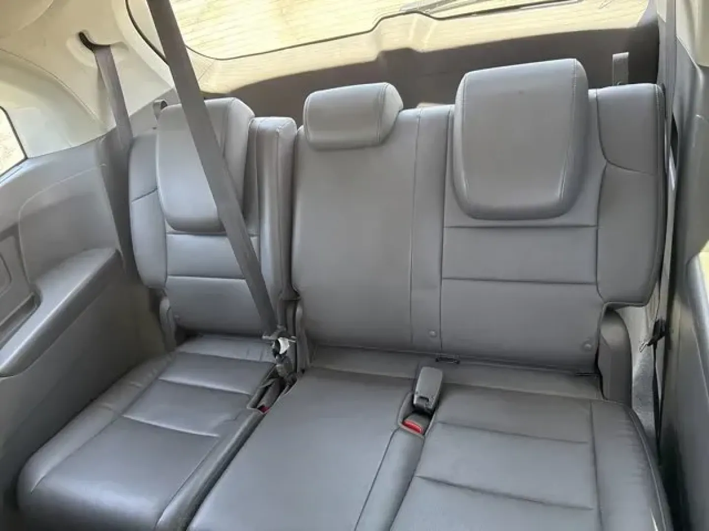 2013 Honda Odyssey (5FNRL5H68DB) with an Other engine, AUTOMATIC transmission, located at 1285 Cassat Ave, Jacksonville, FL, 32205, (904) 425-3000, 30.299780, -81.732430 - KBB.com 10 Best Family Cars. Only 134,895 Miles! Boasts 27 Highway MPG and 18 City MPG! This Honda Odyssey boasts a Gas V6 3.5L/212 engine powering this Automatic transmission. XM Radio (subscription required), Wide-mode adjustable 2nd-row seats -inc: leather trimmed outboard seats, multi-function c - Photo#11