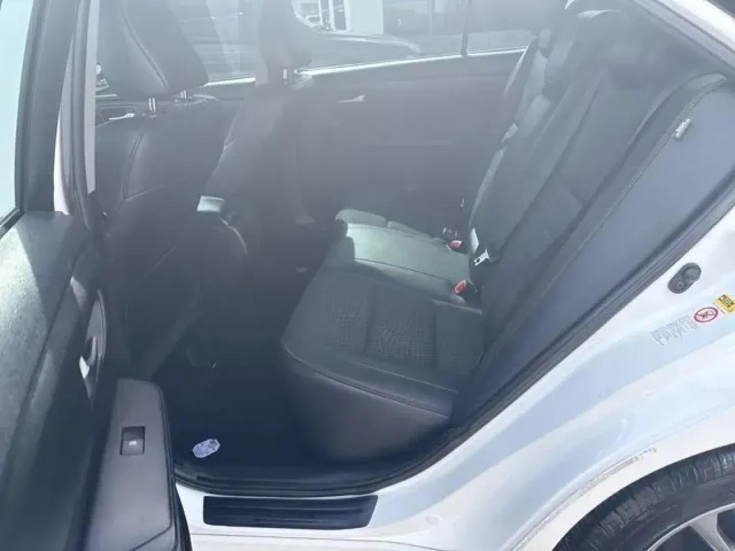 2015 Toyota Camry (4T1BF1FK5FU) with an Other engine, AUTOMATIC transmission, located at 1285 Cassat Ave, Jacksonville, FL, 32205, (904) 425-3000, 30.299780, -81.732430 - KBB.com 10 Most Comfortable Cars Under $30,000. Delivers 35 Highway MPG and 25 City MPG! This Toyota Camry boasts a Regular Unleaded I-4 2.5 L/152 engine powering this Automatic transmission. Window Grid Antenna, Variable intermittent wipers, Valet Function.* This Toyota Camry Features the Following - Photo#10