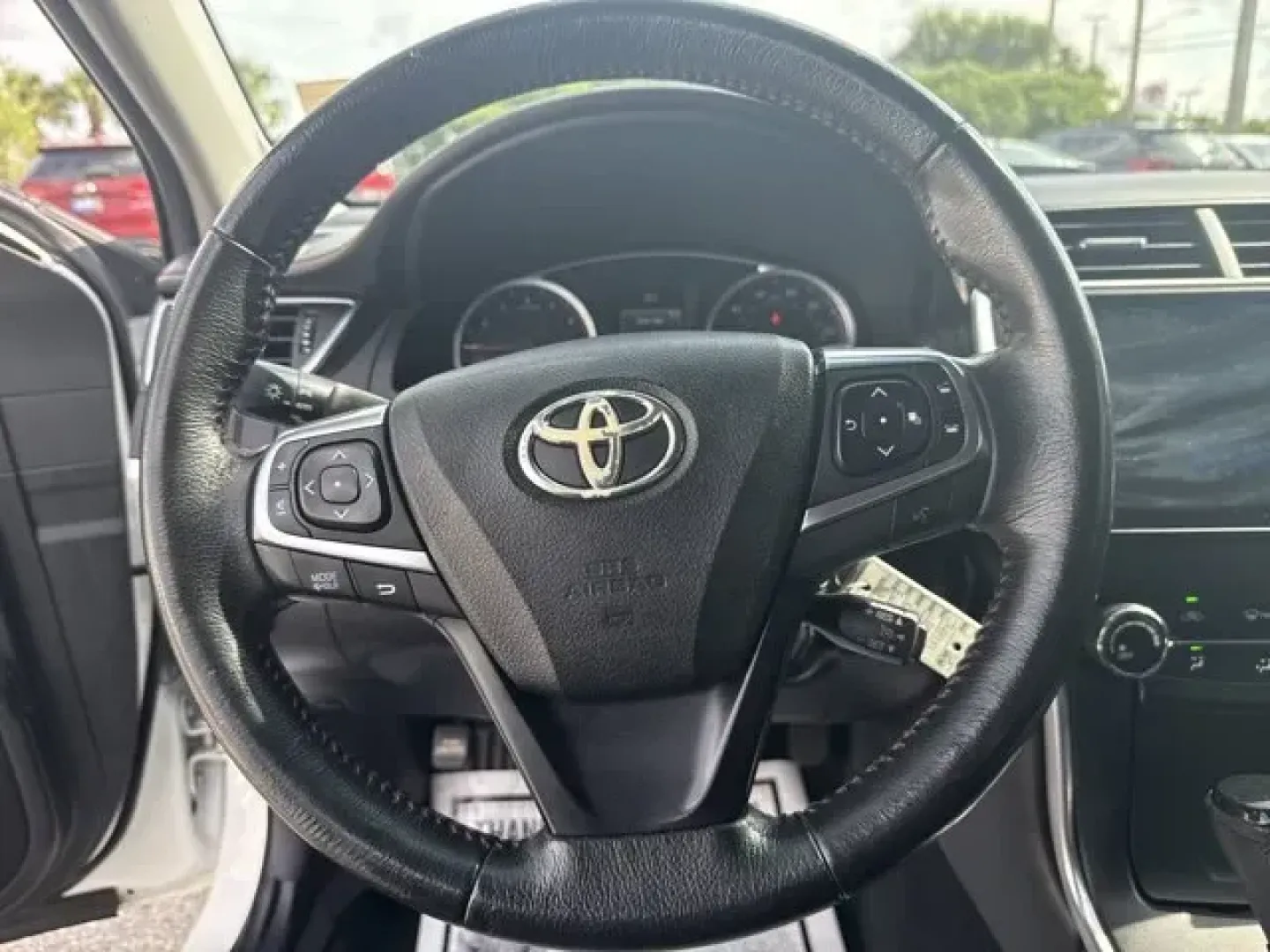 2015 Toyota Camry (4T1BF1FK5FU) with an Other engine, AUTOMATIC transmission, located at 1285 Cassat Ave, Jacksonville, FL, 32205, (904) 425-3000, 30.299780, -81.732430 - KBB.com 10 Most Comfortable Cars Under $30,000. Delivers 35 Highway MPG and 25 City MPG! This Toyota Camry boasts a Regular Unleaded I-4 2.5 L/152 engine powering this Automatic transmission. Window Grid Antenna, Variable intermittent wipers, Valet Function.* This Toyota Camry Features the Following - Photo#12