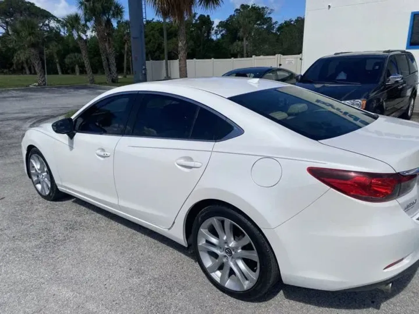 2015 Mazda Mazda6 (JM1GJ1V5XF1) with an Other engine, AUTOMATIC transmission, located at 8829 US Hwy 19, Port Richey, FL, 34668, (727) 264-1107, 28.285917, -82.717346 - IIHS Top Safety Pick+. Delivers 38 Highway MPG and 26 City MPG! This Mazda Mazda6 delivers a Regular Unleaded I-4 2.5 L/152 engine powering this Automatic transmission. WHEEL LOCKS, SAND, LEATHERETTE SEAT TRIM, MOONROOF and BOSE AUDIO W/SIRIUSXM PACKAGE -inc: Bose 11-Speaker Sound System, SIRIUSXM - Photo#5