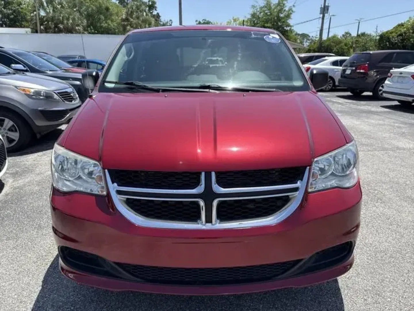 2015 Dodge Grand Caravan (2C4RDGBG9FR) with an Other engine, AUTOMATIC transmission, located at 1285 Cassat Ave, Jacksonville, FL, 32205, (904) 425-3000, 30.299780, -81.732430 - Only 95,646 Miles! Scores 25 Highway MPG and 17 City MPG! This Dodge Grand Caravan delivers a Regular Unleaded V-6 3.6 L/220 engine powering this Automatic transmission. WHEELS: 17 X 6.5 STEEL (STD), UCONNECT HANDS-FREE GROUP -inc: Remote USB Port, Bluetooth Streaming Audio, Leather Wrapped Steering - Photo#2