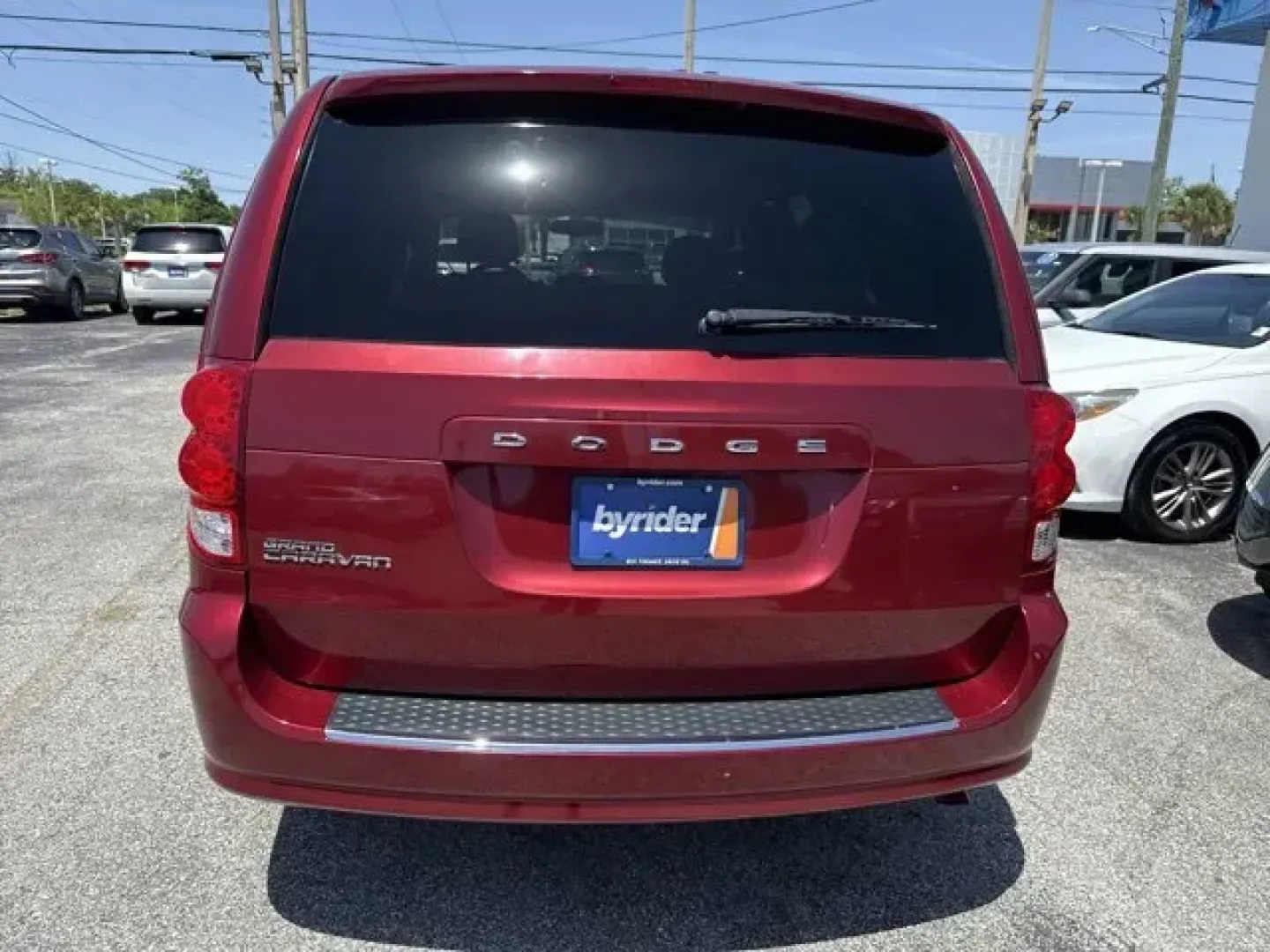 2015 Dodge Grand Caravan (2C4RDGBG9FR) with an Other engine, AUTOMATIC transmission, located at 1285 Cassat Ave, Jacksonville, FL, 32205, (904) 425-3000, 30.299780, -81.732430 - Only 95,646 Miles! Scores 25 Highway MPG and 17 City MPG! This Dodge Grand Caravan delivers a Regular Unleaded V-6 3.6 L/220 engine powering this Automatic transmission. WHEELS: 17 X 6.5 STEEL (STD), UCONNECT HANDS-FREE GROUP -inc: Remote USB Port, Bluetooth Streaming Audio, Leather Wrapped Steering - Photo#5