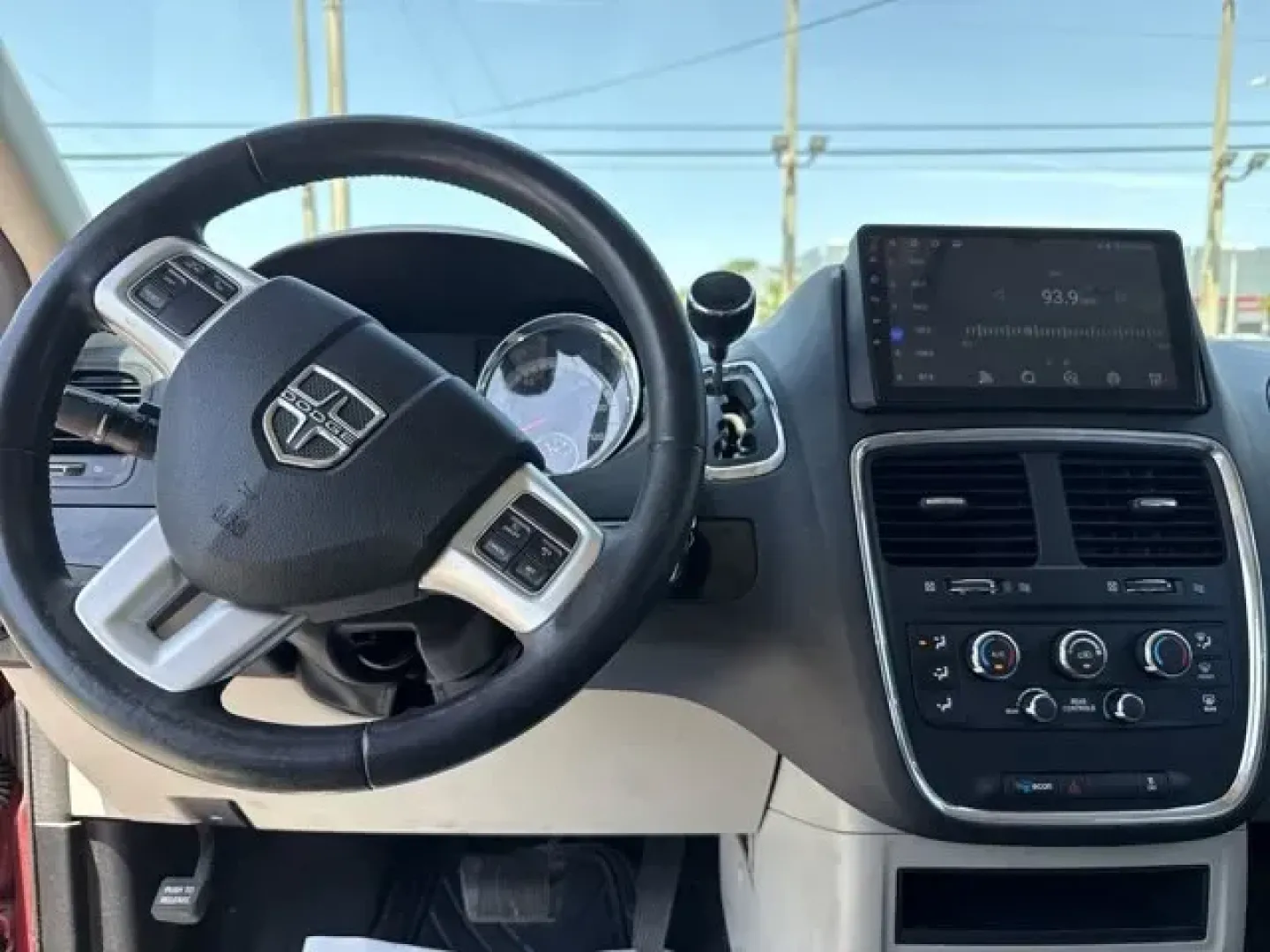 2015 Dodge Grand Caravan (2C4RDGBG9FR) with an Other engine, AUTOMATIC transmission, located at 1285 Cassat Ave, Jacksonville, FL, 32205, (904) 425-3000, 30.299780, -81.732430 - Only 95,646 Miles! Scores 25 Highway MPG and 17 City MPG! This Dodge Grand Caravan delivers a Regular Unleaded V-6 3.6 L/220 engine powering this Automatic transmission. WHEELS: 17 X 6.5 STEEL (STD), UCONNECT HANDS-FREE GROUP -inc: Remote USB Port, Bluetooth Streaming Audio, Leather Wrapped Steering - Photo#12