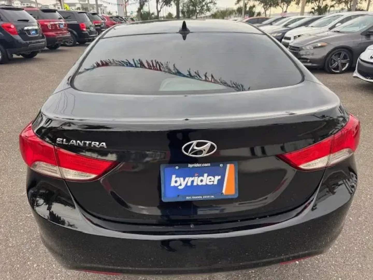 2012 Hyundai Elantra (5NPDH4AE1CH) with an Other engine, AUTOMATIC transmission, located at 7701 Park Blvd., Pinellas Park, FL, 33781, (727) 369-7777, 27.839552, -82.747284 - IIHS Top Safety Pick. Only 113,226 Miles! Scores 38 Highway MPG and 28 City MPG! This Hyundai Elantra boasts a Gas I4 1.8L/110 engine powering this Automatic transmission. STANDARD EQUIPMENT PKG 1, REAR BUMPER APPLIQUE, MUD GUARDS.*This Hyundai Elantra Comes Equipped with These Options *IPOD CABLE, - Photo#4