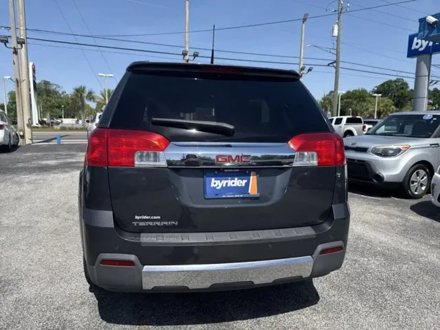 2010 GMC Terrain (2CTALHEW0A6) with an Other engine, AUTOMATIC transmission, located at 1285 Cassat Ave, Jacksonville, FL, 32205, (904) 425-3000, 30.299780, -81.732430 - Only 115,991 Miles! Boasts 32 Highway MPG and 22 City MPG! This GMC Terrain delivers a Gas I4 2.4/146.5 engine powering this Automatic transmission. WHEELS, 4 - 18 X 7.5 (45.7 CM X 19.1 CM) BRIGHT MACHINED ALUMINUM (STD), TRANSMISSION, 6-SPEED AUTOMATIC (STD), TIRES, P235/55R18 ALL-SEASON, BLACKWALL - Photo#5