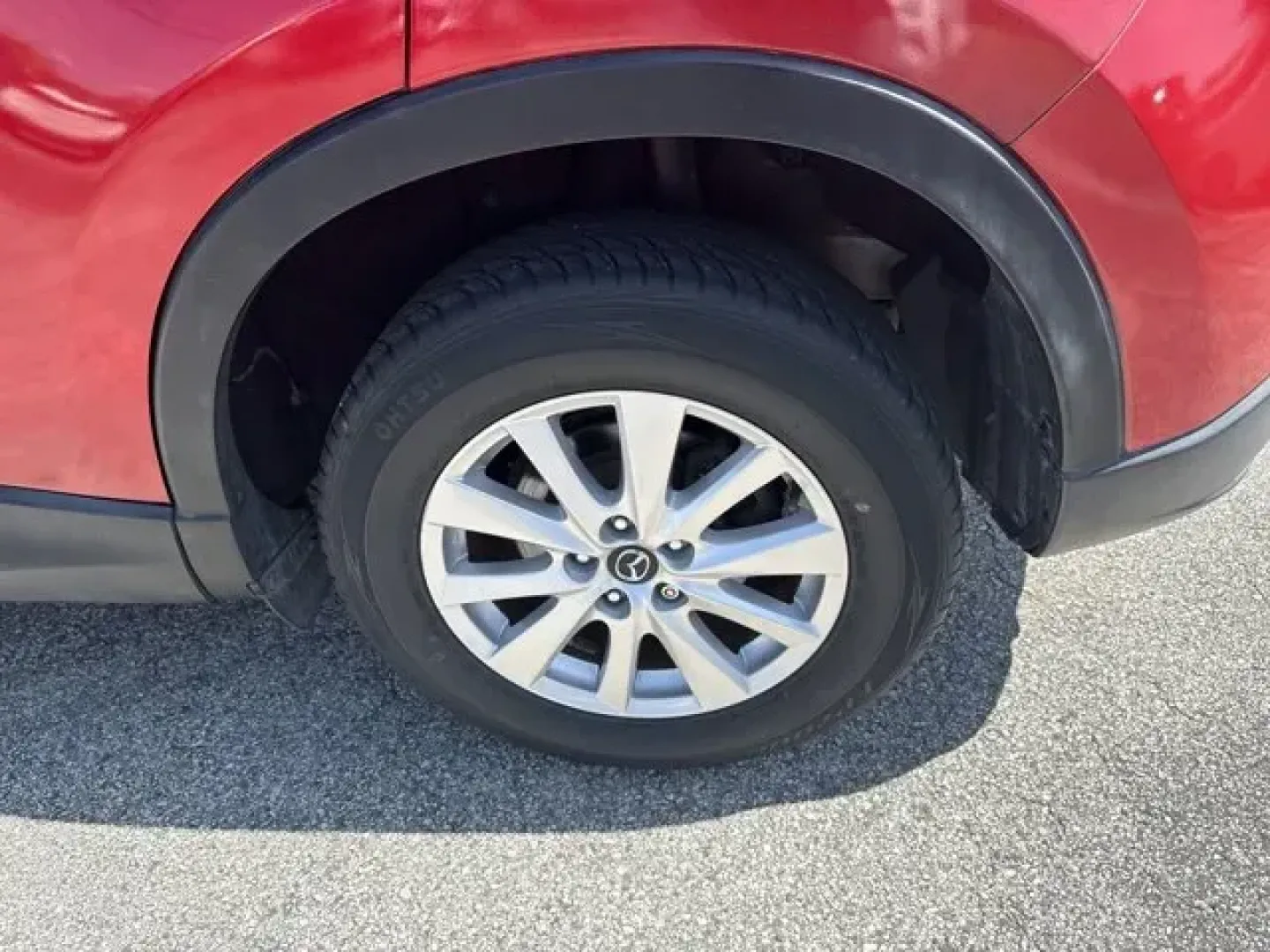 2015 Mazda CX-5 (JM3KE2CY1F0) with an Other engine, AUTOMATIC transmission, located at 1285 Cassat Ave, Jacksonville, FL, 32205, (904) 425-3000, 30.299780, -81.732430 - IIHS Top Safety Pick+. Boasts 32 Highway MPG and 25 City MPG! This Mazda CX-5 delivers a Regular Unleaded I-4 2.5 L/152 engine powering this Automatic transmission. WHEEL LOCKS, SOUL RED METALLIC PAINT, Wheels: 17 x 7J Aluminum Alloy.*This Mazda CX-5 Comes Equipped with These Options *Wheels w/Silve - Photo#6