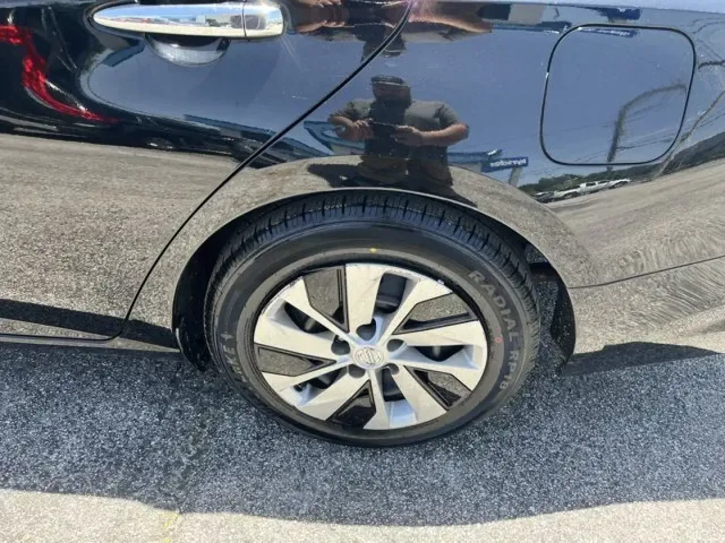 2020 Nissan Altima (1N4BL4BV3LC) with an Other engine, AUTOMATIC transmission, located at 1285 Cassat Ave, Jacksonville, FL, 32205, (904) 425-3000, 30.299780, -81.732430 - Scores 39 Highway MPG and 28 City MPG! This Nissan Altima boasts a Regular Unleaded I-4 2.5 L/152 engine powering this Variable transmission. SUPER BLACK, CHARCOAL, CLOTH SEAT TRIM, Window Grid Diversity Antenna.* This Nissan Altima Features the Following Options *Vinyl Door Trim Insert, Valet Funct - Photo#5