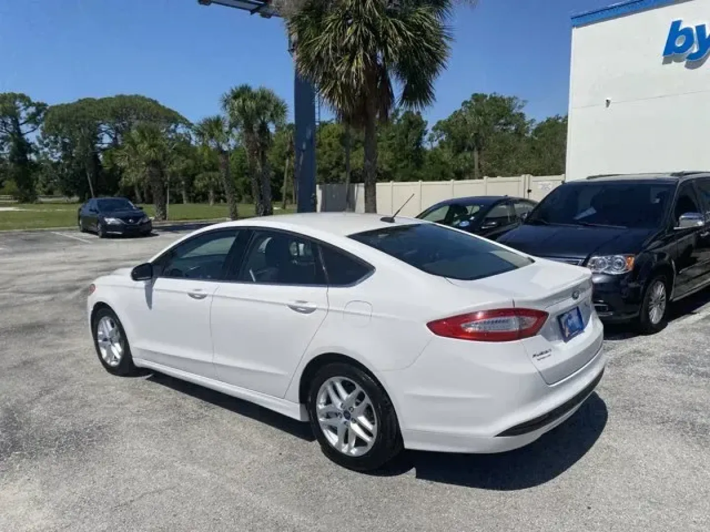 2015 Ford Fusion (1FA6P0H7XF5) with an Other engine, AUTOMATIC transmission, located at 8829 US Hwy 19, Port Richey, FL, 34668, (727) 264-1107, 28.285917, -82.717346 - IIHS Top Safety Pick. Only 108,693 Miles! Scores 34 Highway MPG and 22 City MPG! This Ford Fusion boasts a Regular Unleaded I-4 2.5 L/152 engine powering this Automatic transmission. Wheels: 17 Painted Aluminum, Wheels w/Painted Accents, Trunk Rear Cargo Access.* This Ford Fusion Features the Follow - Photo#5