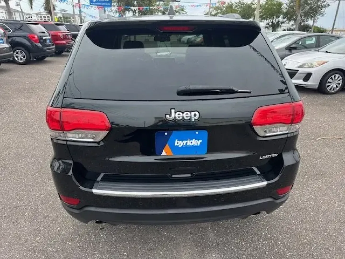 2014 Jeep Grand Cherokee (1C4RJEBG2EC) with an Other engine, AUTOMATIC transmission, located at 7701 Park Blvd., Pinellas Park, FL, 33781, (727) 369-7777, 27.839552, -82.747284 - IIHS Top Safety Pick. Scores 25 Highway MPG and 17 City MPG! This Jeep Grand Cherokee delivers a Regular Unleaded V-6 3.6 L/220 engine powering this Automatic transmission. TRANSMISSION: 8-SPEED AUTOMATIC (845RE) (STD), ENGINE: 3.6L V6 24V VVT FLEX FUEL (STD), Valet Function.* This Jeep Grand Cherok - Photo#4