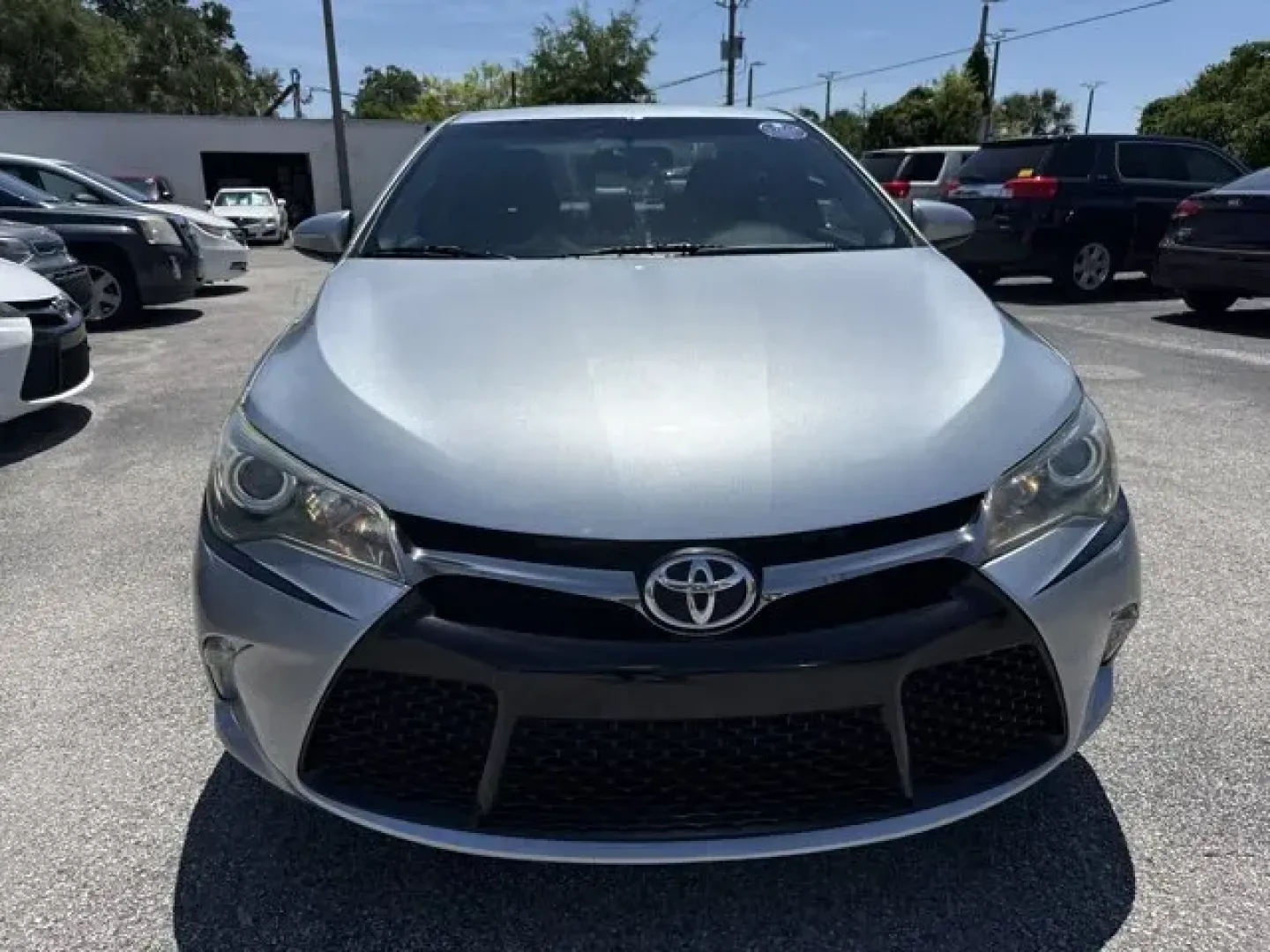 2015 Toyota Camry (4T1BF1FK0FU) with an Other engine, AUTOMATIC transmission, located at 1285 Cassat Ave, Jacksonville, FL, 32205, (904) 425-3000, 30.299780, -81.732430 - KBB.com 15 Best Family Cars. Delivers 35 Highway MPG and 25 City MPG! This Toyota Camry boasts a Regular Unleaded I-4 2.5 L/152 engine powering this Automatic transmission. Window Grid Antenna, Variable intermittent wipers, Valet Function.* This Toyota Camry Features the Following Options *Trunk Rea - Photo#2