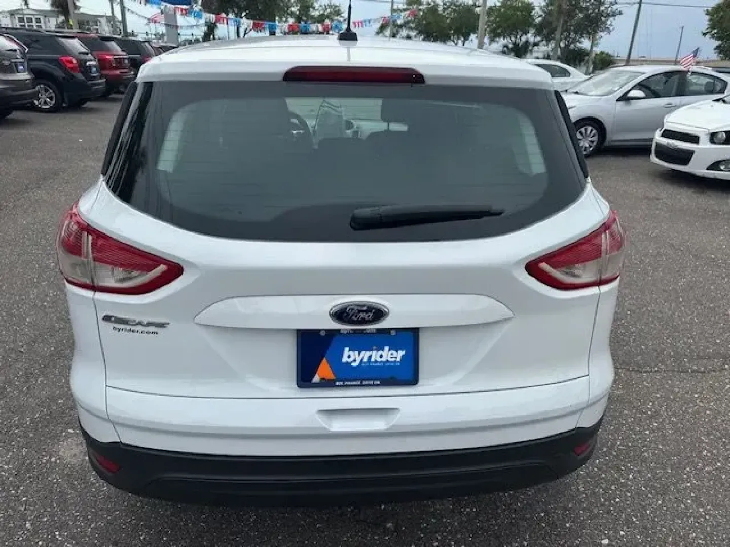 2014 Ford Escape (1FMCU0F74EU) with an Other engine, AUTOMATIC transmission, located at 7701 Park Blvd., Pinellas Park, FL, 33781, (727) 369-7777, 27.839552, -82.747284 - KBB.com 10 Best SUVs Under $25,000. Delivers 31 Highway MPG and 22 City MPG! This Ford Escape delivers a Regular Unleaded I-4 2.5 L/152 engine powering this Automatic transmission. Wireless Phone Connectivity, Wheels: 17 Steel Wheel w/Sparkle Silver Cover, Variable intermittent wipers.* This Ford Es - Photo#4