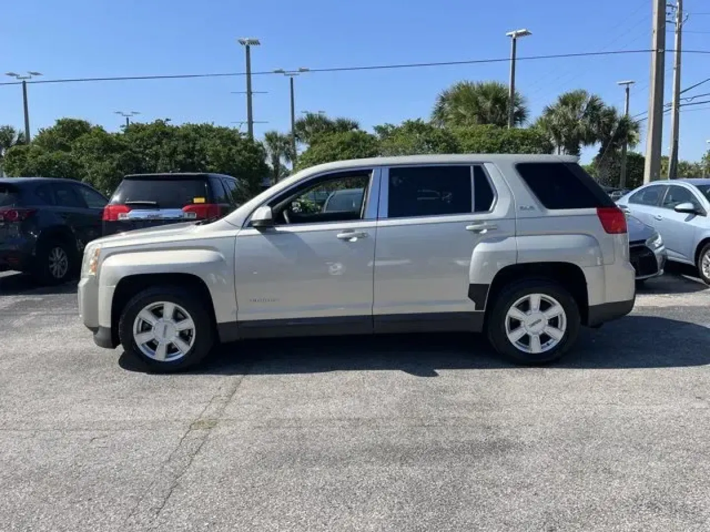 2013 GMC Terrain (2GKALMEK4D6) with an Other engine, AUTOMATIC transmission, located at 1285 Cassat Ave, Jacksonville, FL, 32205, (904) 425-3000, 30.299780, -81.732430 - IIHS Top Safety Pick. Only 127,743 Miles! Delivers 32 Highway MPG and 22 City MPG! This GMC Terrain boasts a Gas/Ethanol I4 2.4L/145 engine powering this Automatic transmission. TRANSMISSION, 6-SPEED AUTOMATIC (STD), SLE-1 PREFERRED EQUIPMENT GROUP Includes Standard Equipment, SEATS, FRONT BUCKET (S - Photo#3