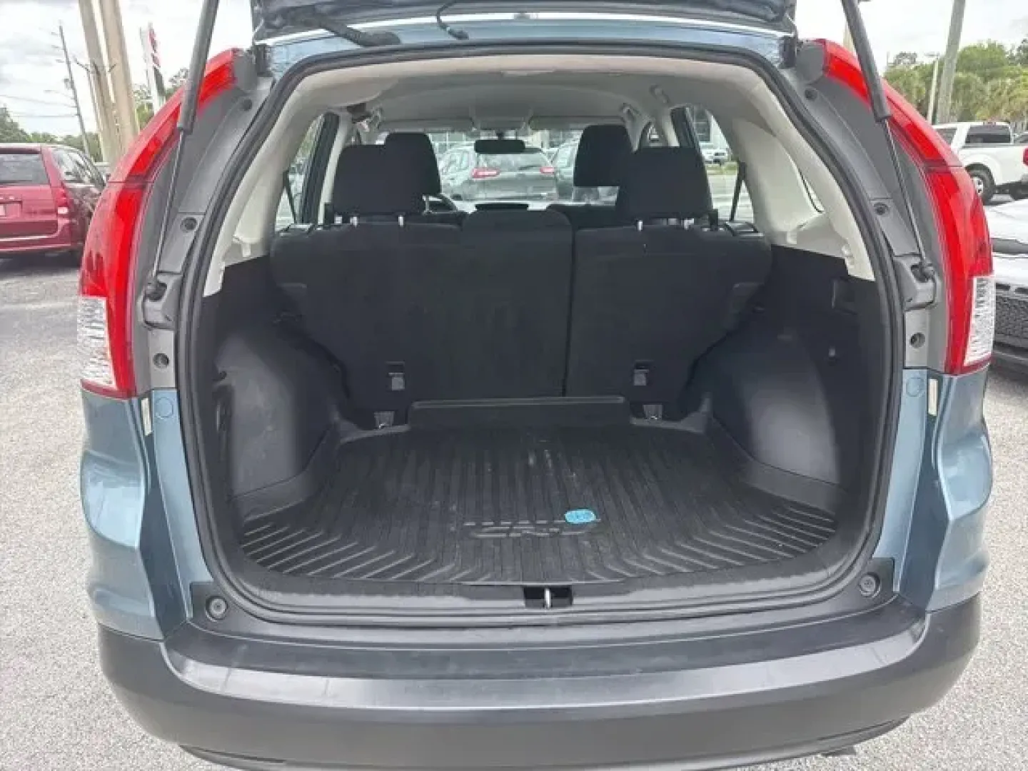 2013 Honda CR-V (5J6RM3H3XDL) with an Other engine, AUTOMATIC transmission, located at 1285 Cassat Ave, Jacksonville, FL, 32205, (904) 425-3000, 30.299780, -81.732430 - KBB.com Brand Image Awards. Only 113,952 Miles! Delivers 31 Highway MPG and 23 City MPG! This Honda CR-V delivers a Gas I4 2.4L/144 engine powering this Automatic transmission. Vehicle stability assist (VSA) w/traction control, Tire pressure monitoring system, Tilt and telescopic steering column.* - Photo#7